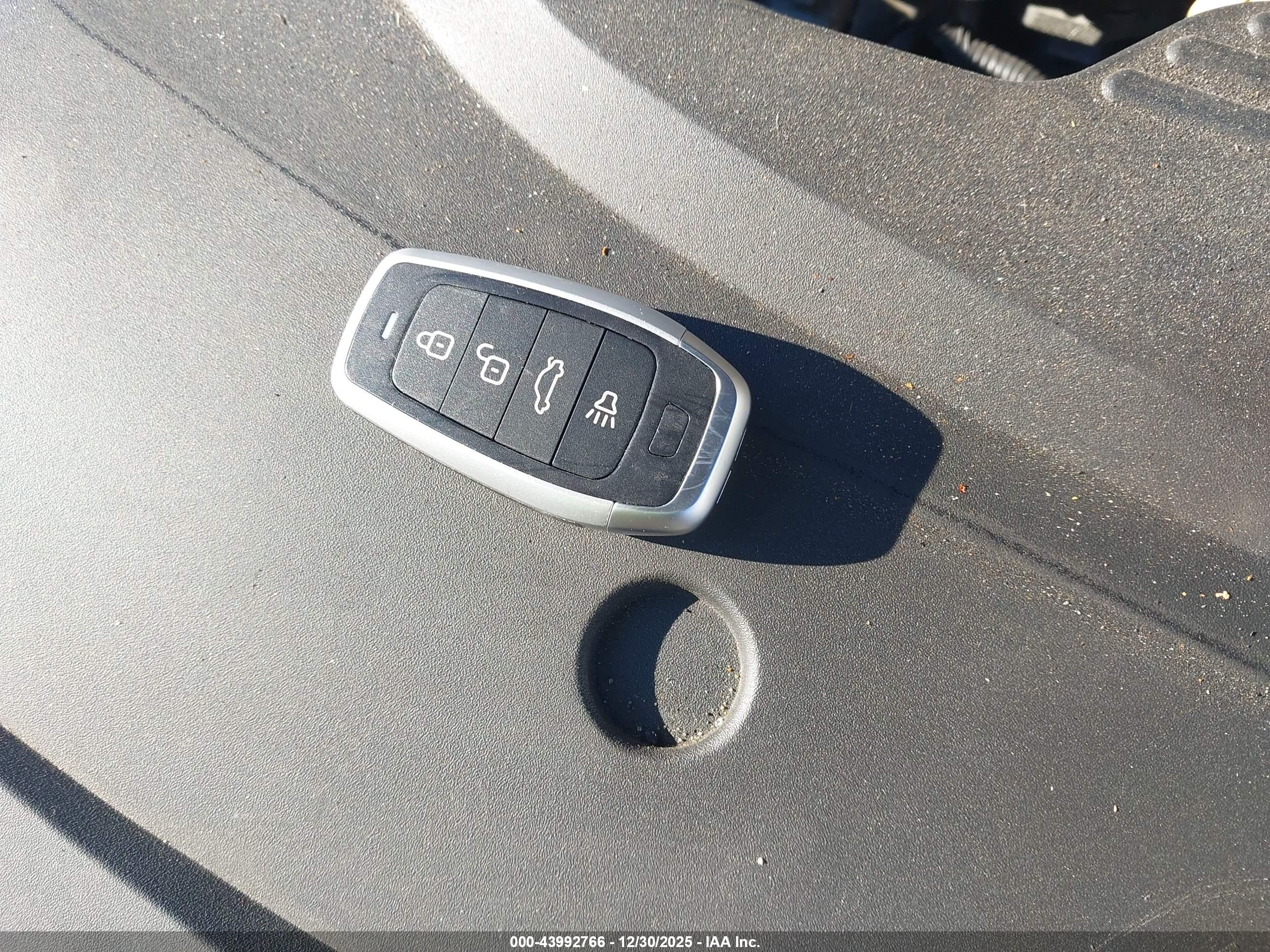 CADILLAC XTS image 11
