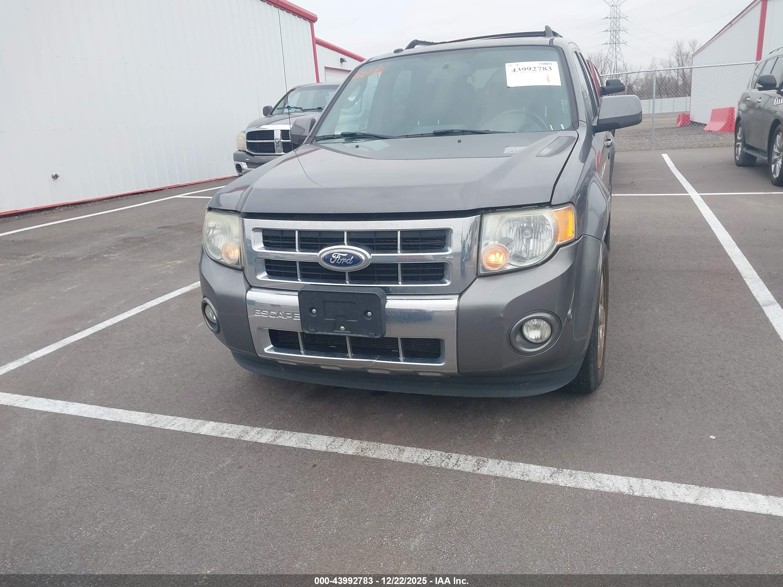 FORD ESCAPE image 6