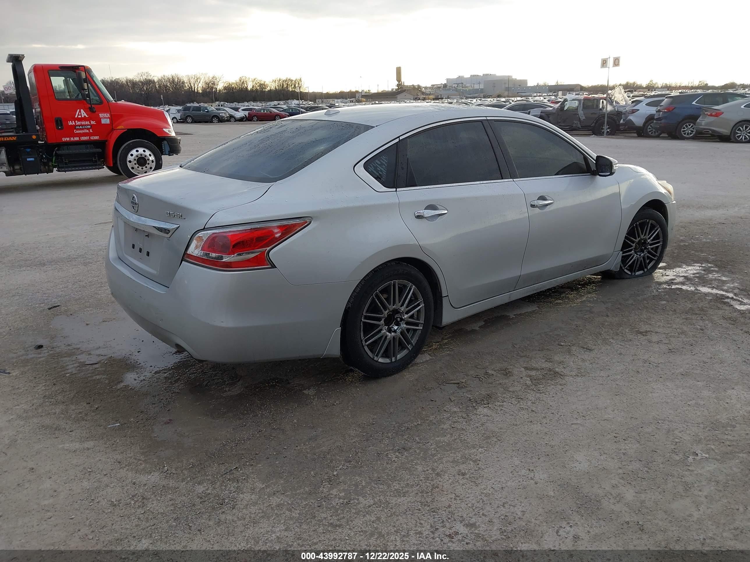 NISSAN ALTIMA image 4