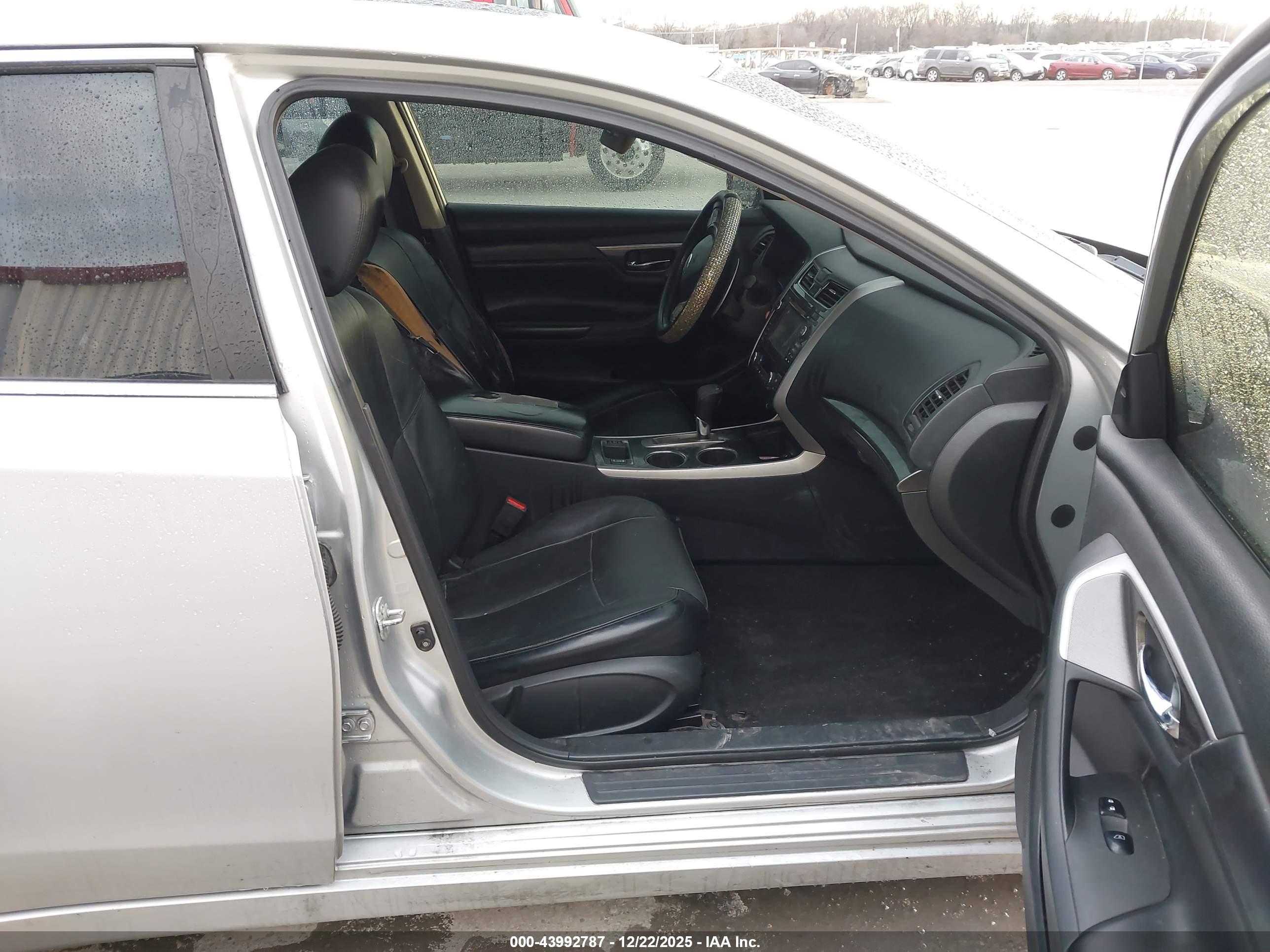 NISSAN ALTIMA image 5