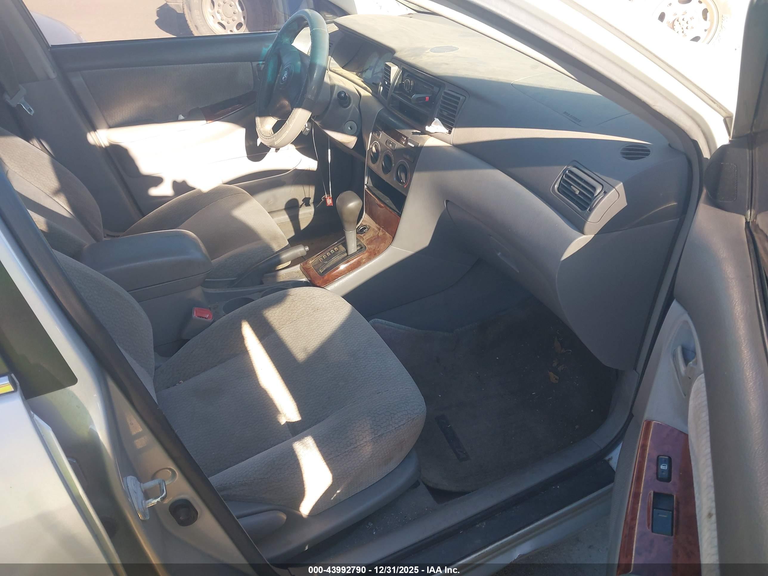 TOYOTA COROLLA image 5