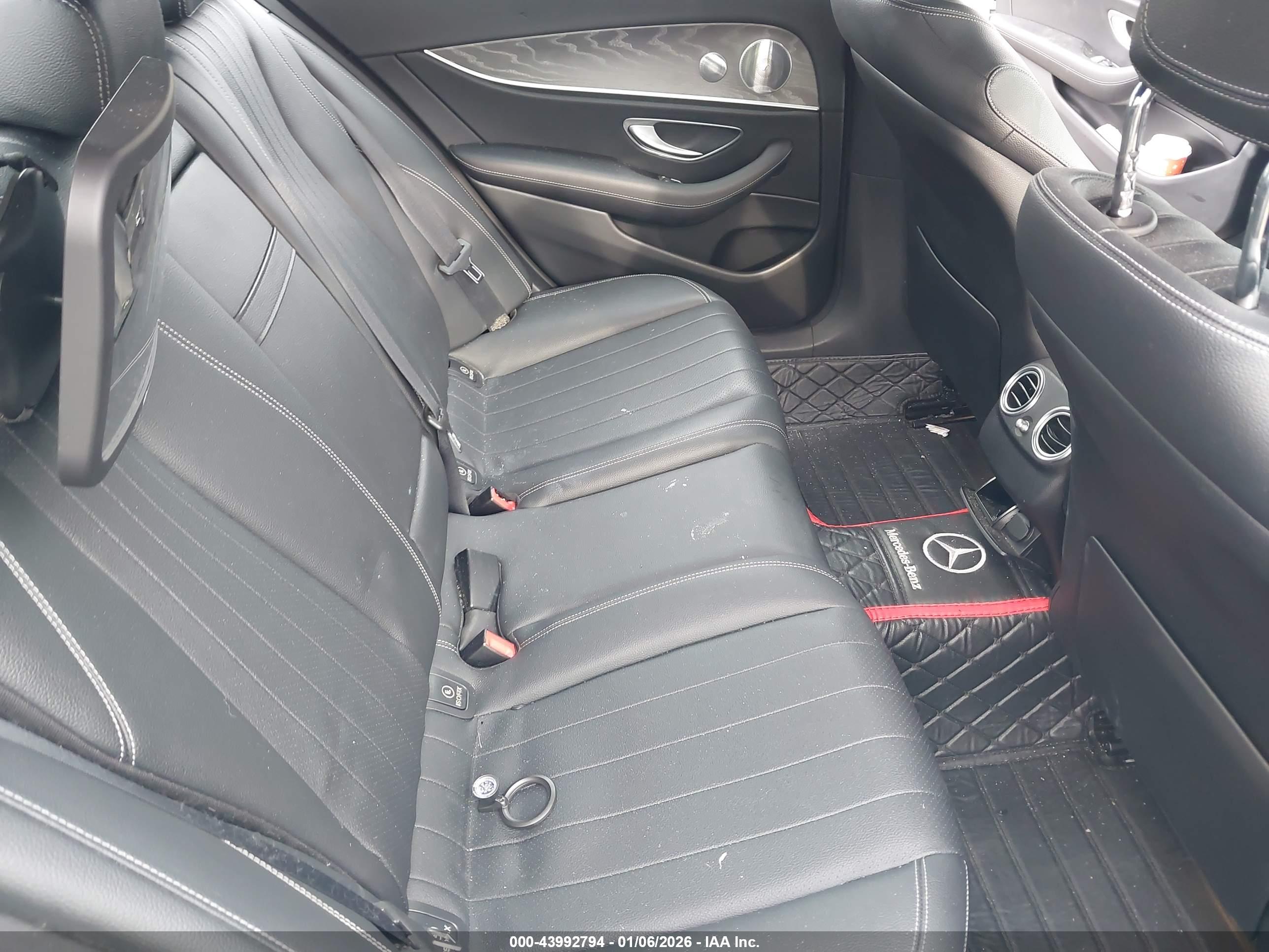 MERCEDES-BENZ E image 8