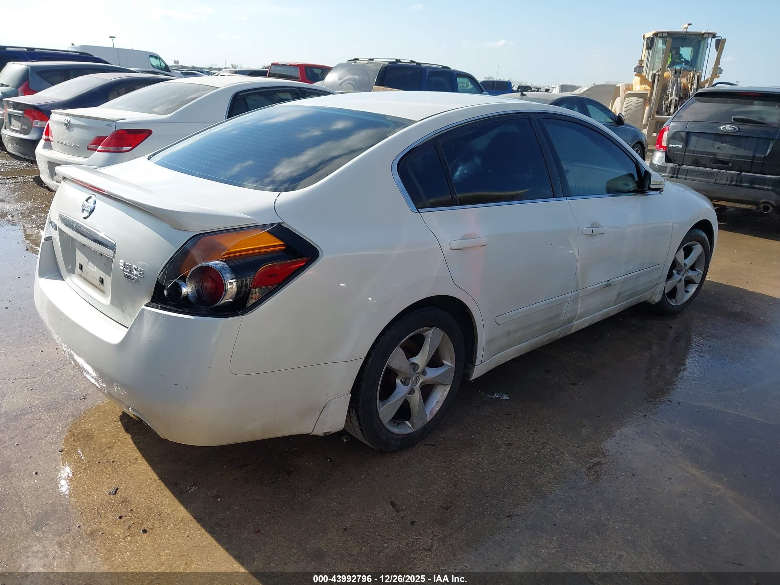 NISSAN ALTIMA image 4