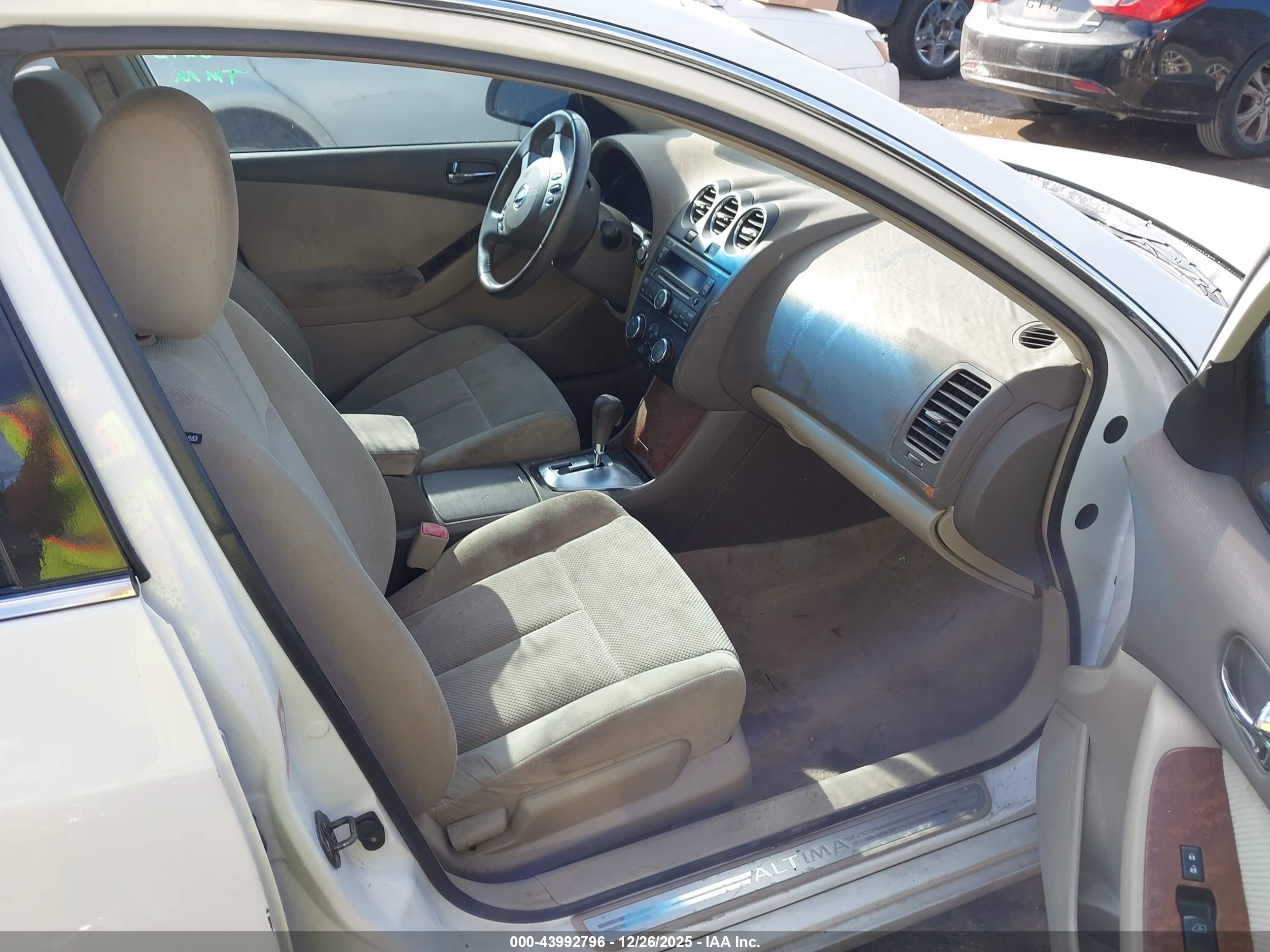 NISSAN ALTIMA image 5