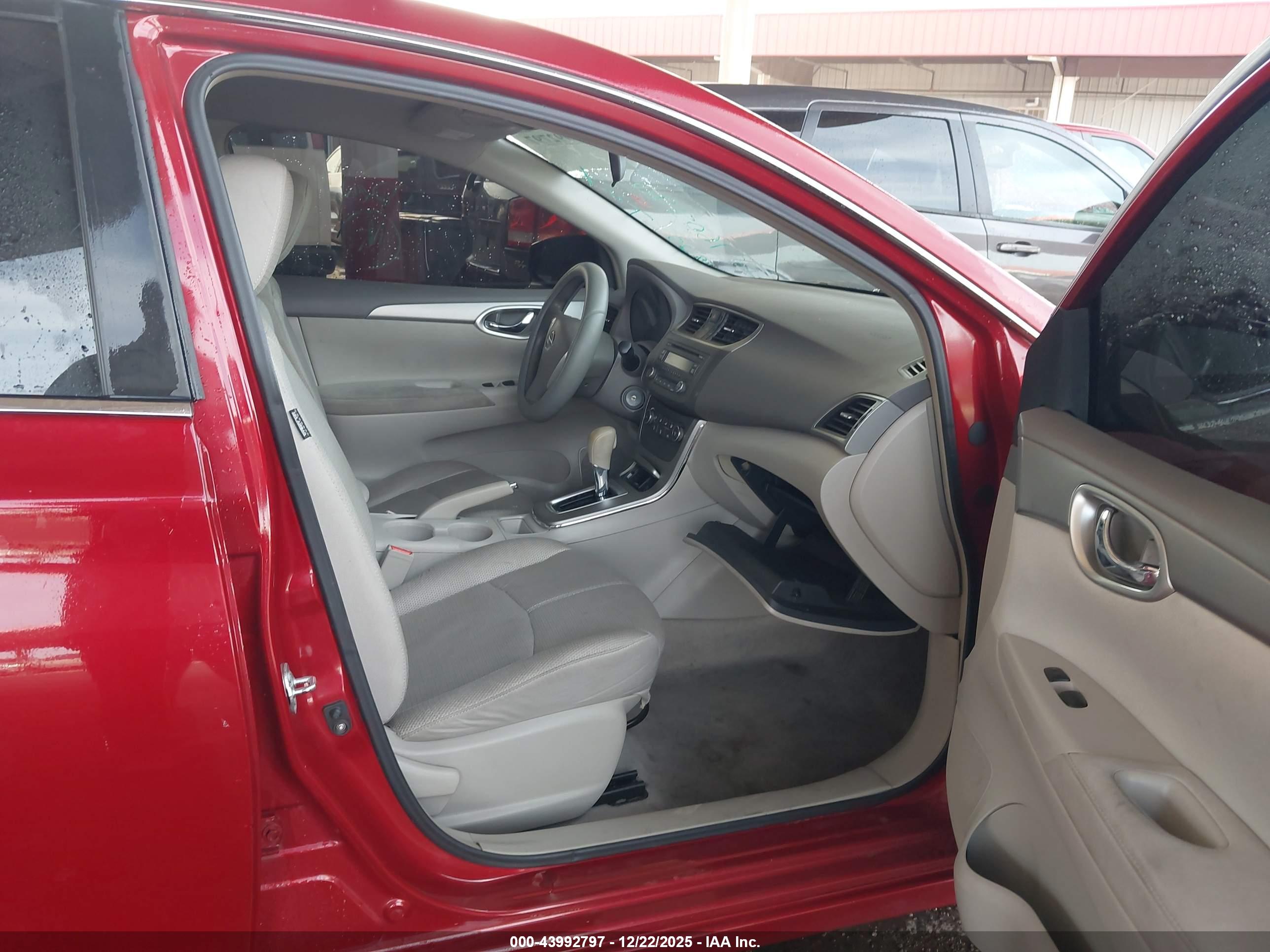 NISSAN SENTRA image 5