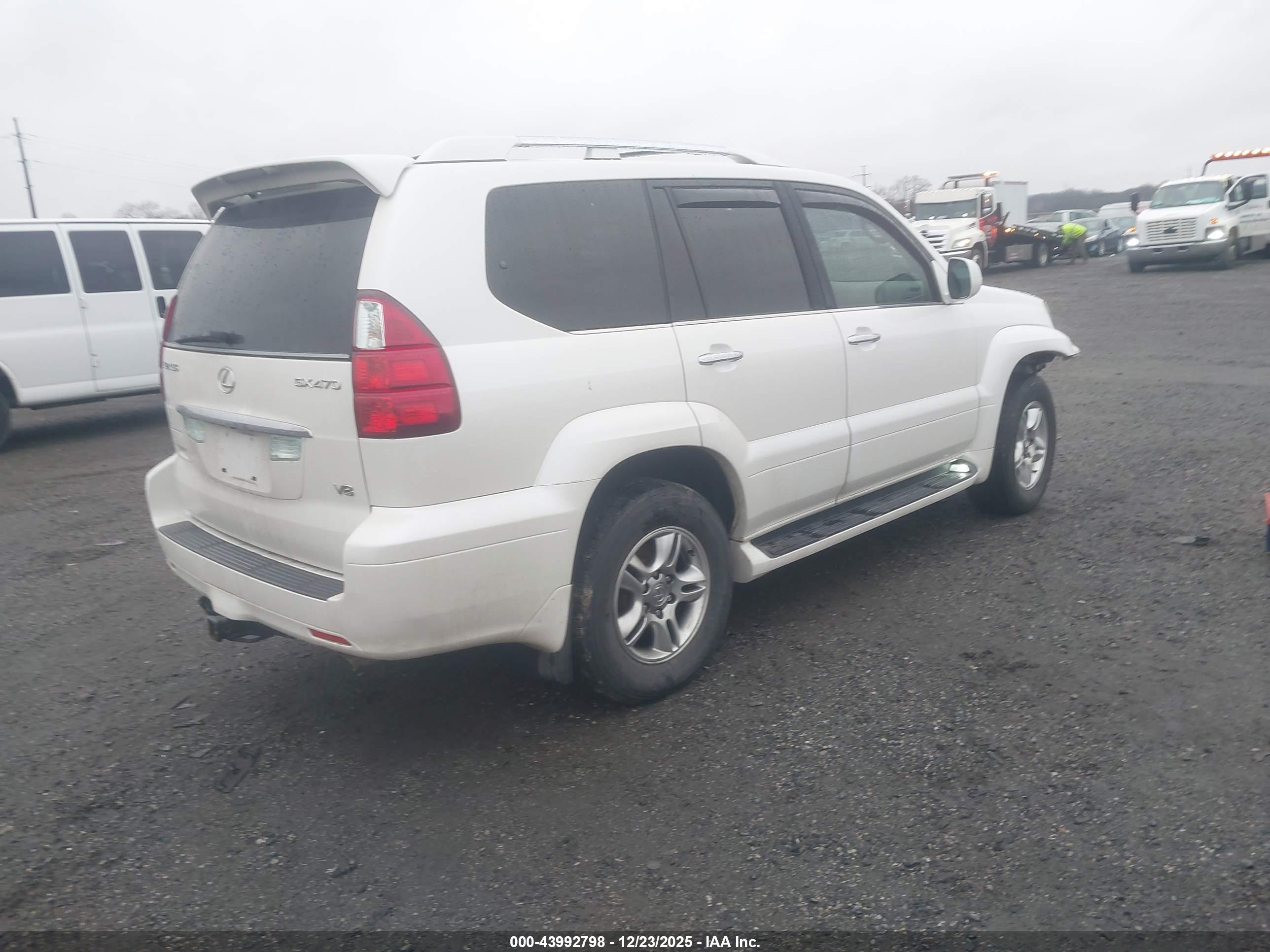 LEXUS GX image 4