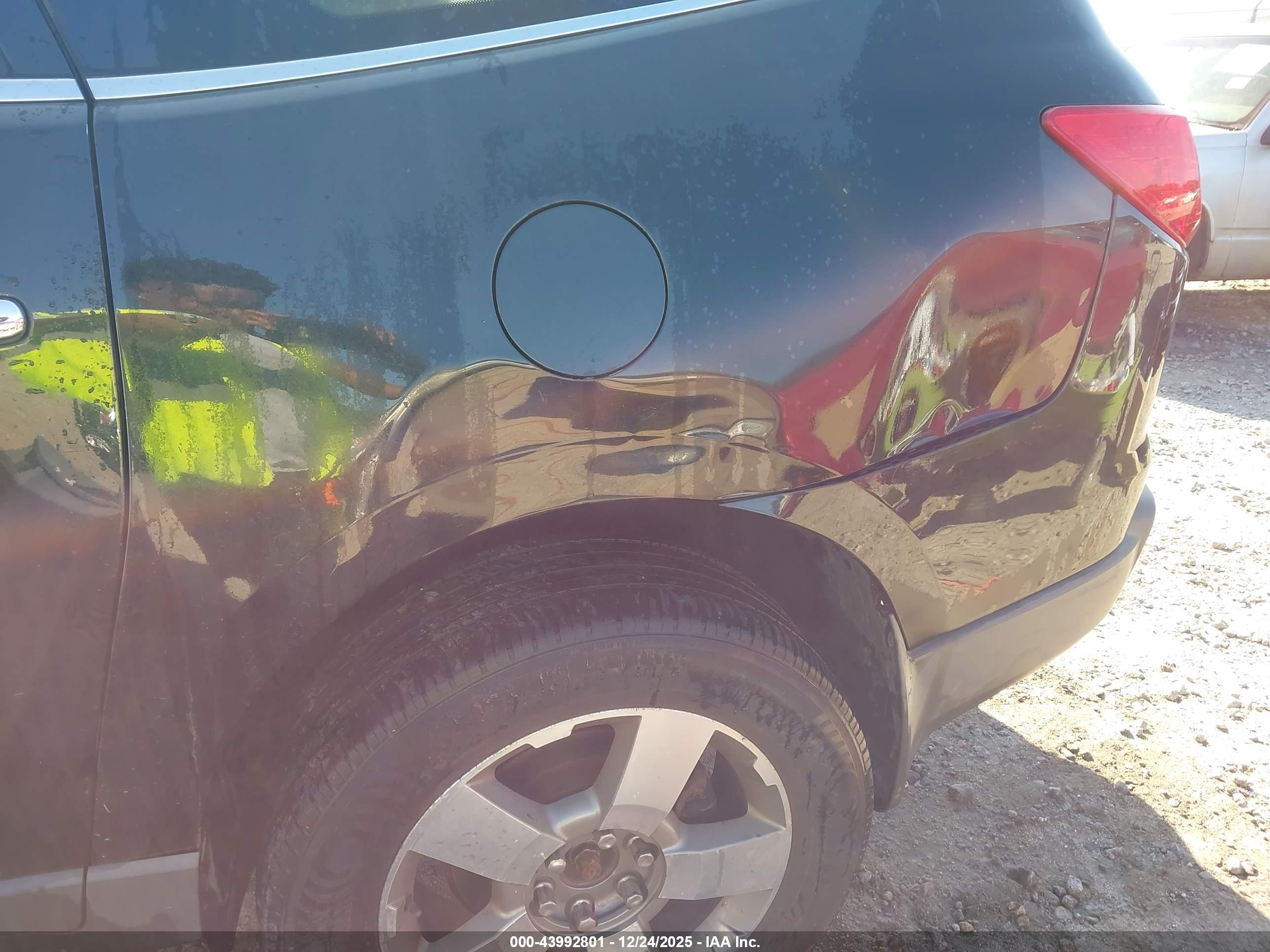 CHEVROLET TRAVERSE image 6