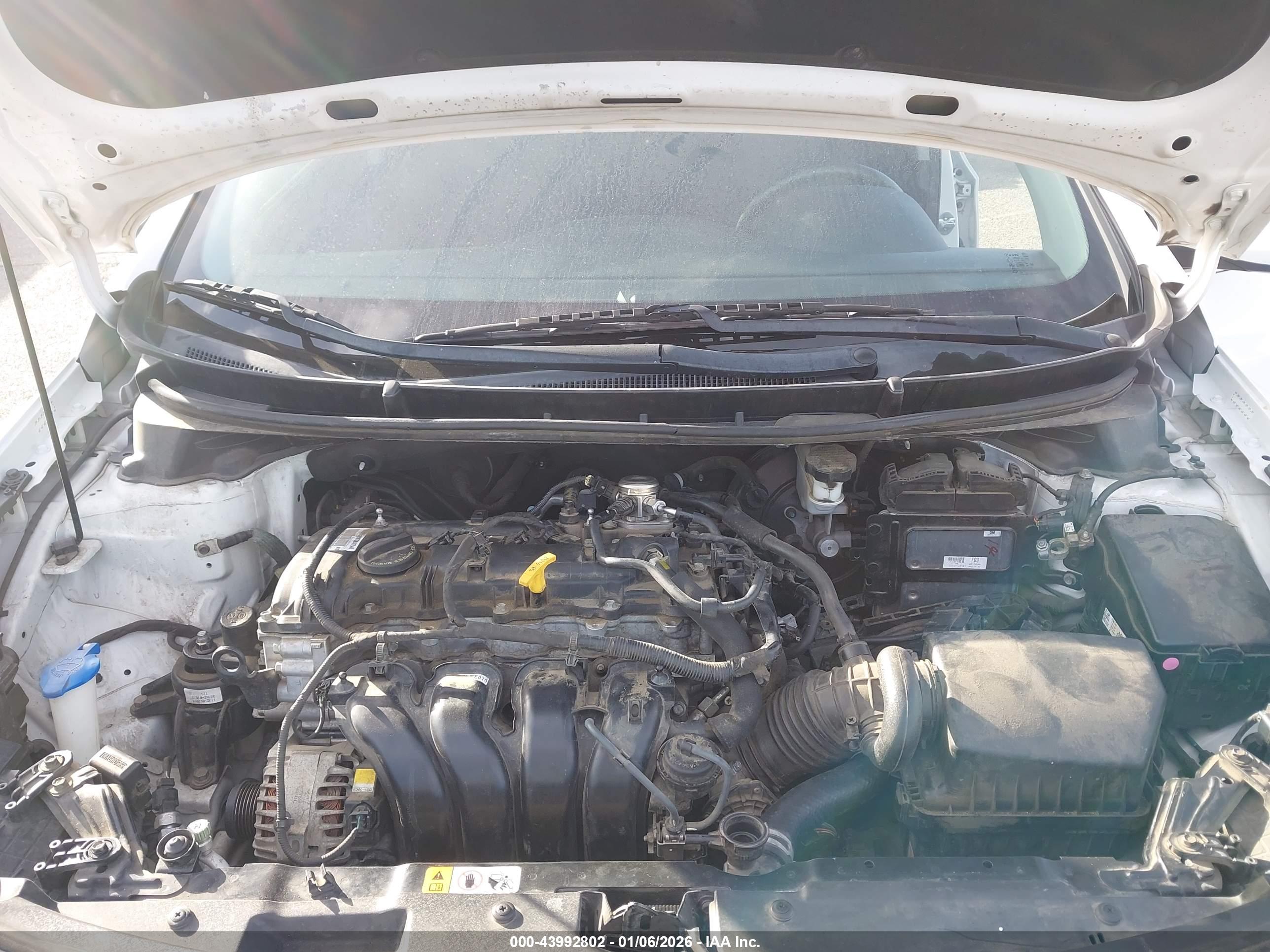 HYUNDAI ELANTRA image 10