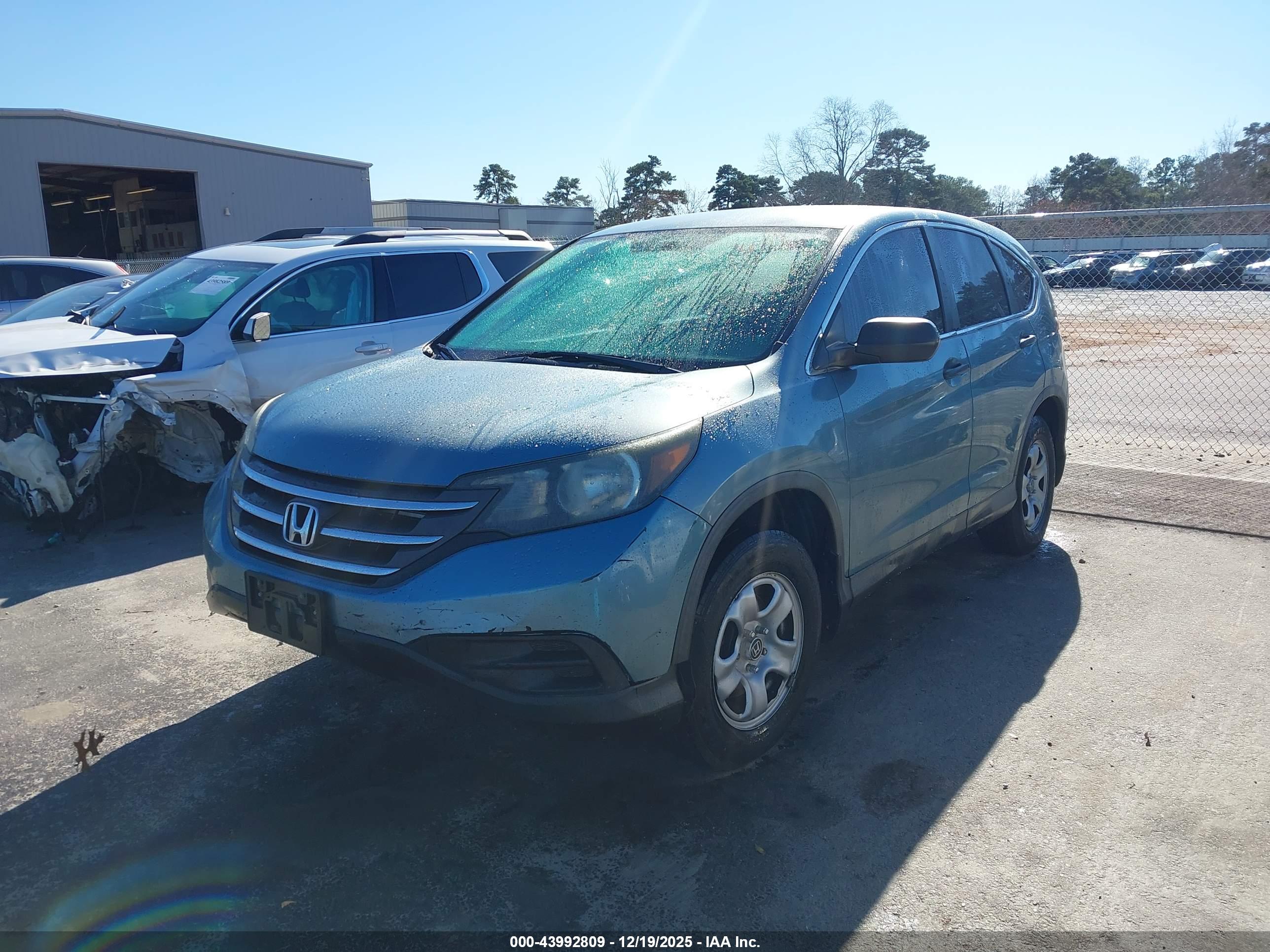 HONDA CR-V image 2