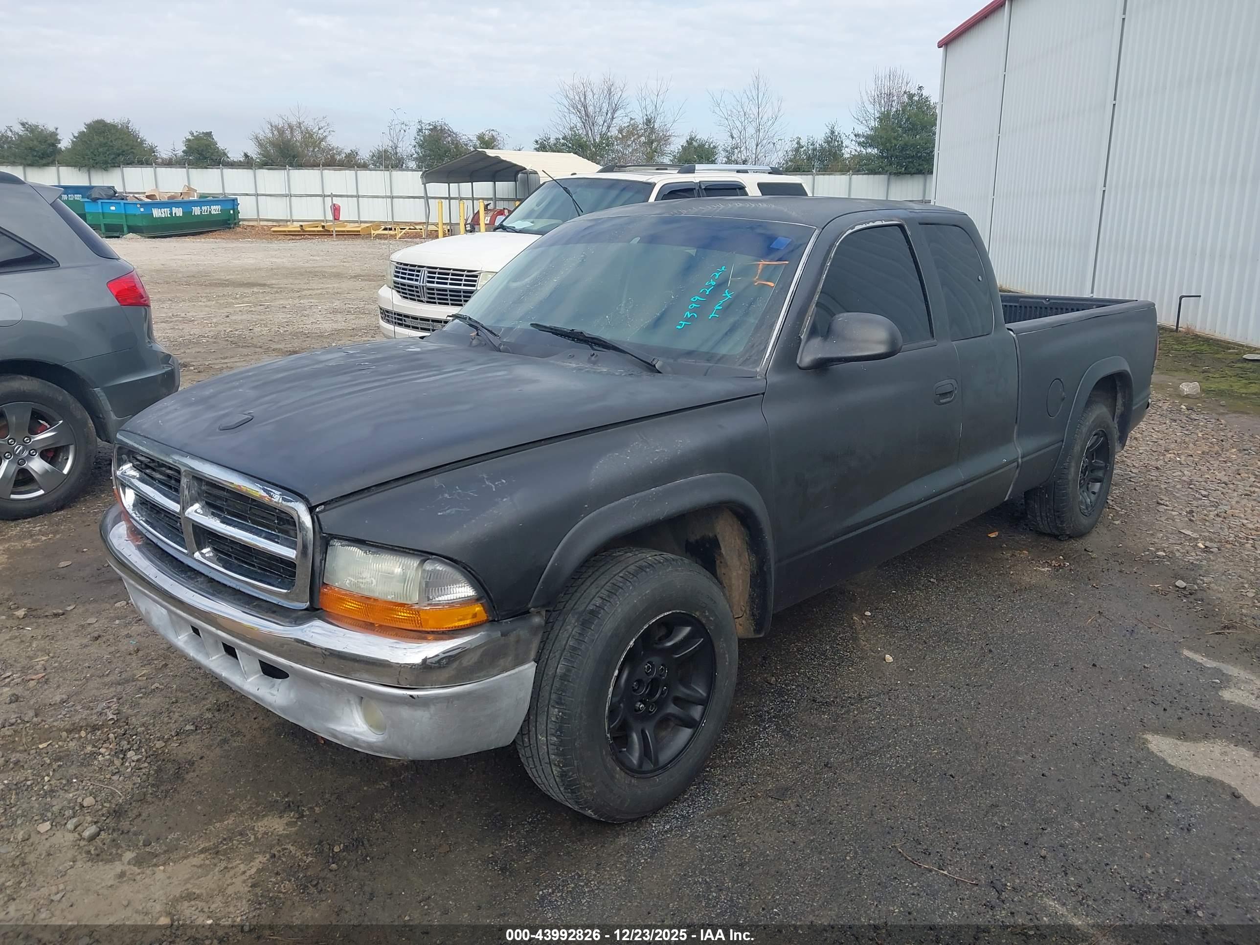 DODGE DAKOTA image 2