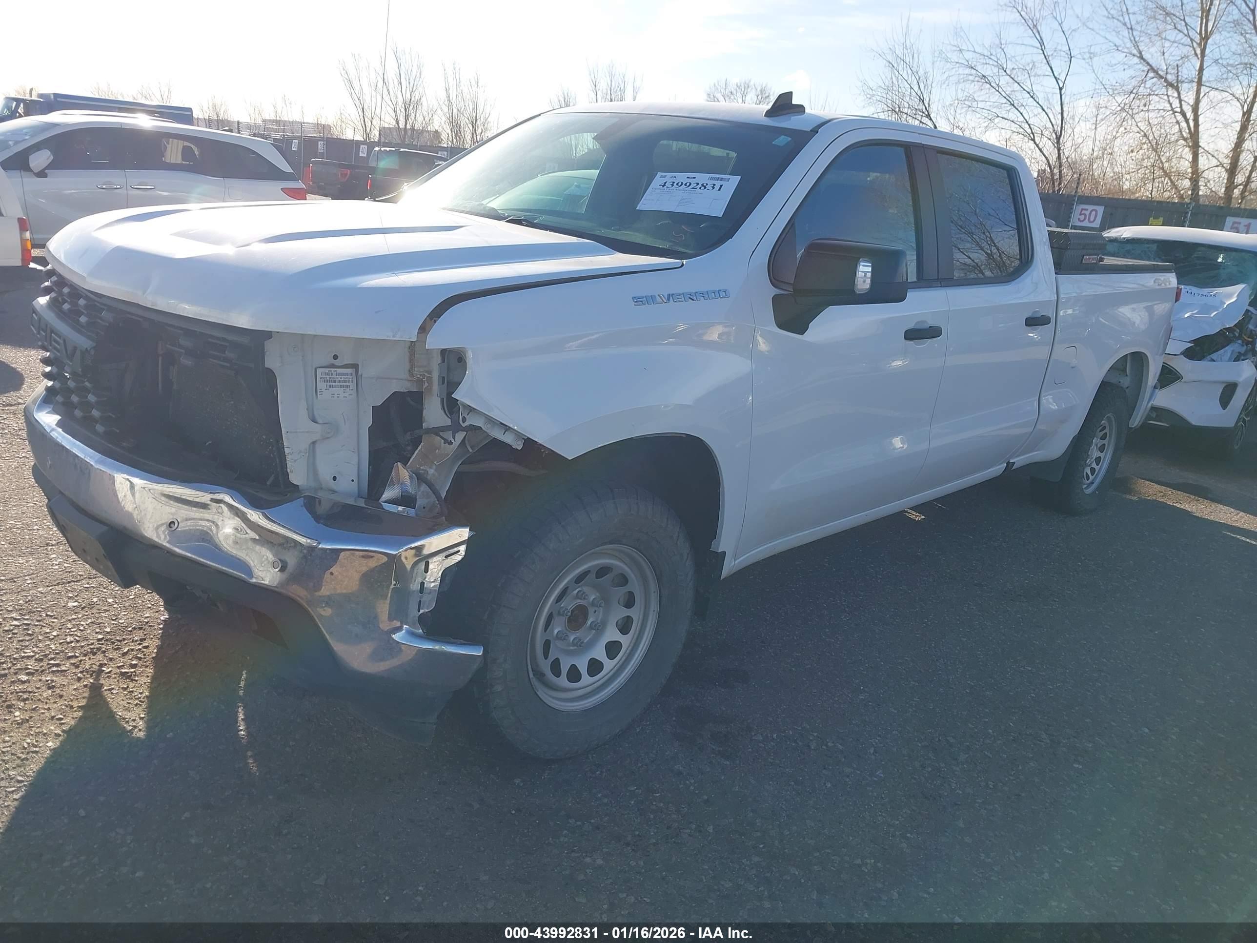 CHEVROLET SILVERADO image 2