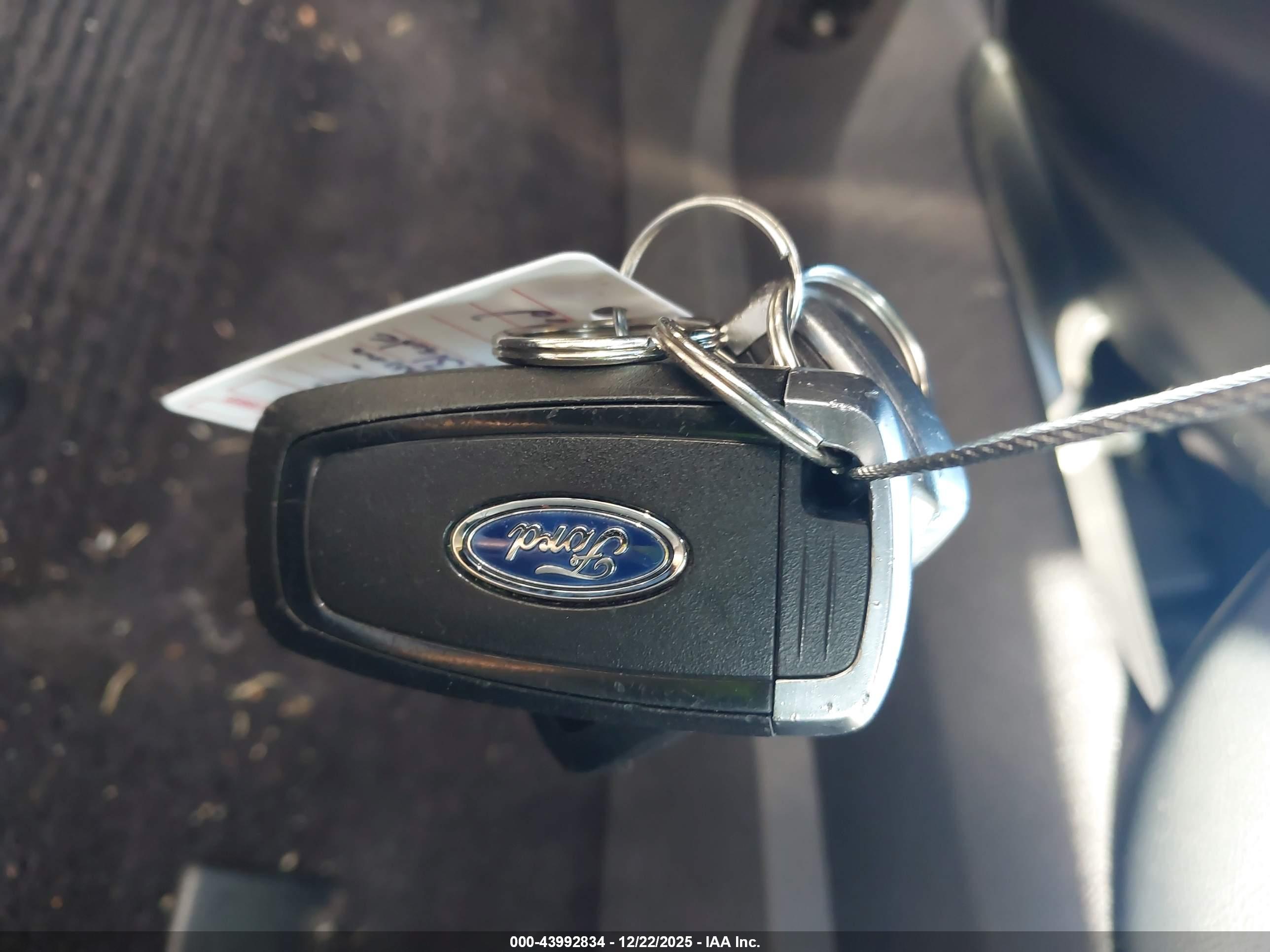 FORD FUSION image 11