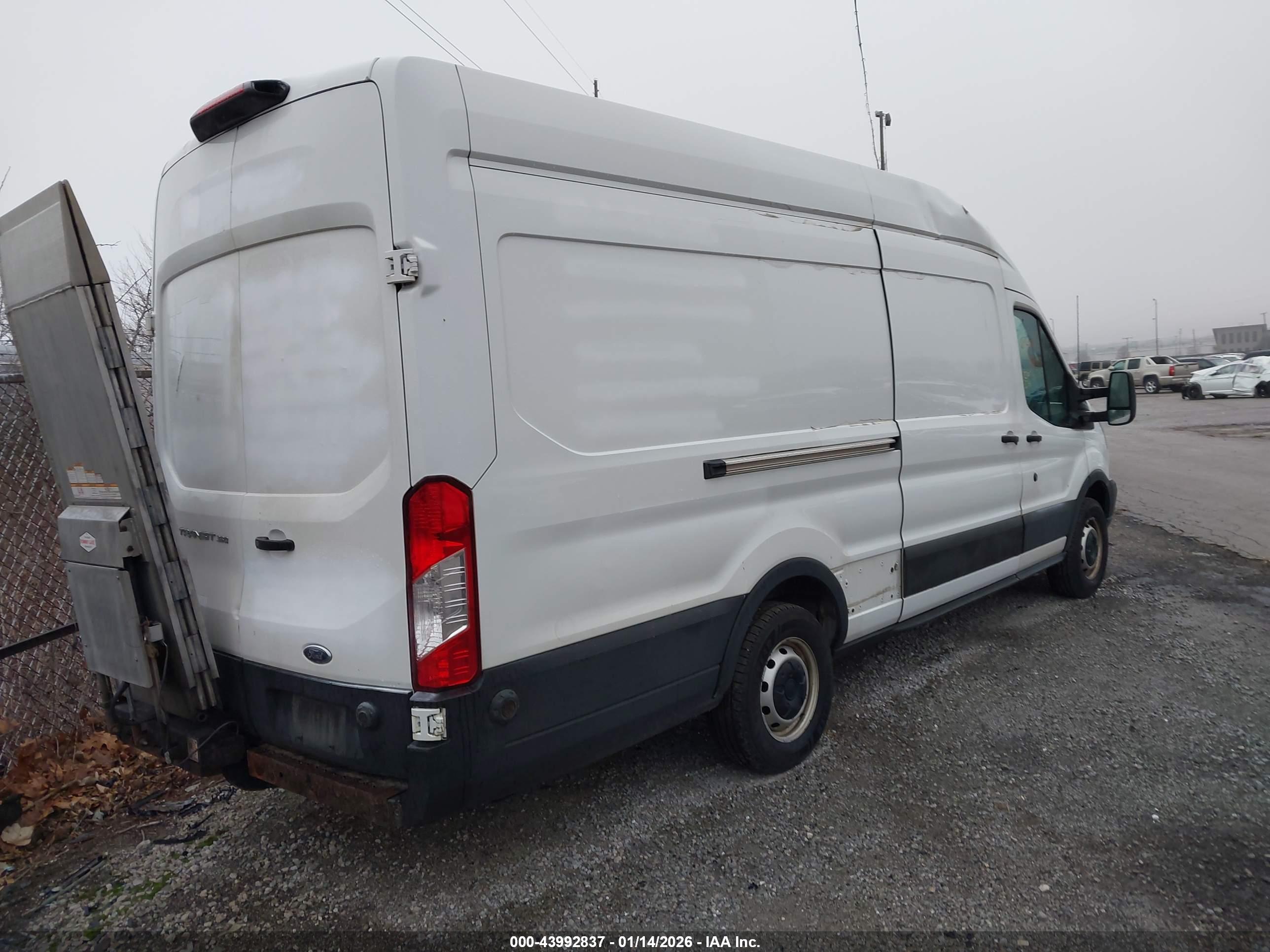 FORD TRANSIT-350 image 4