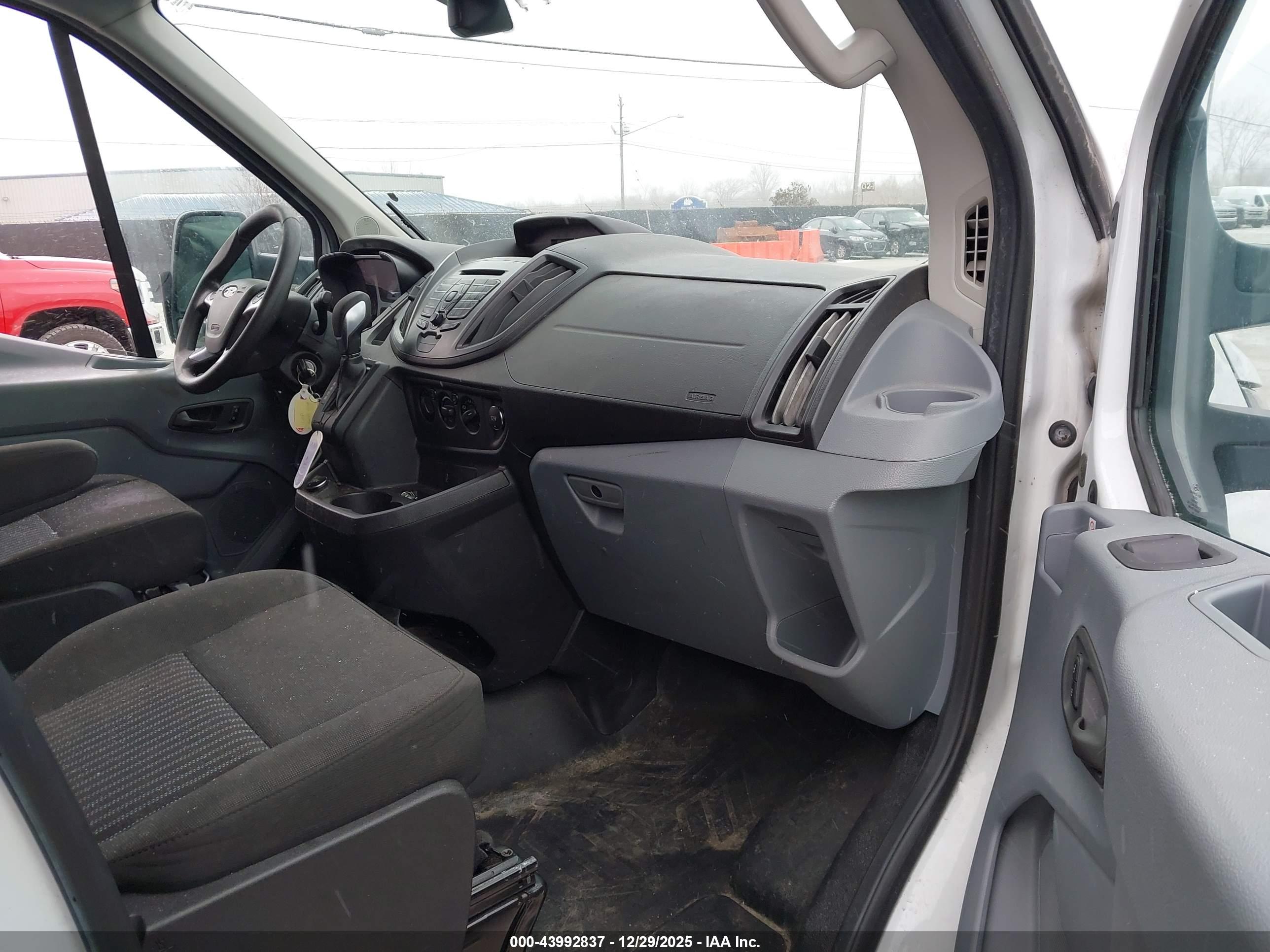 FORD TRANSIT-350 image 5