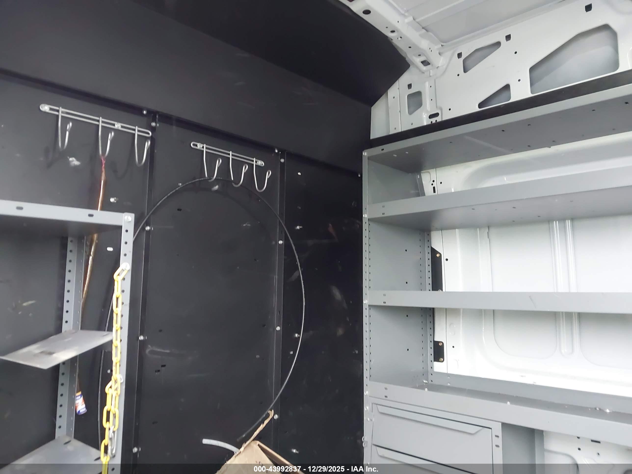 FORD TRANSIT-350 image 8