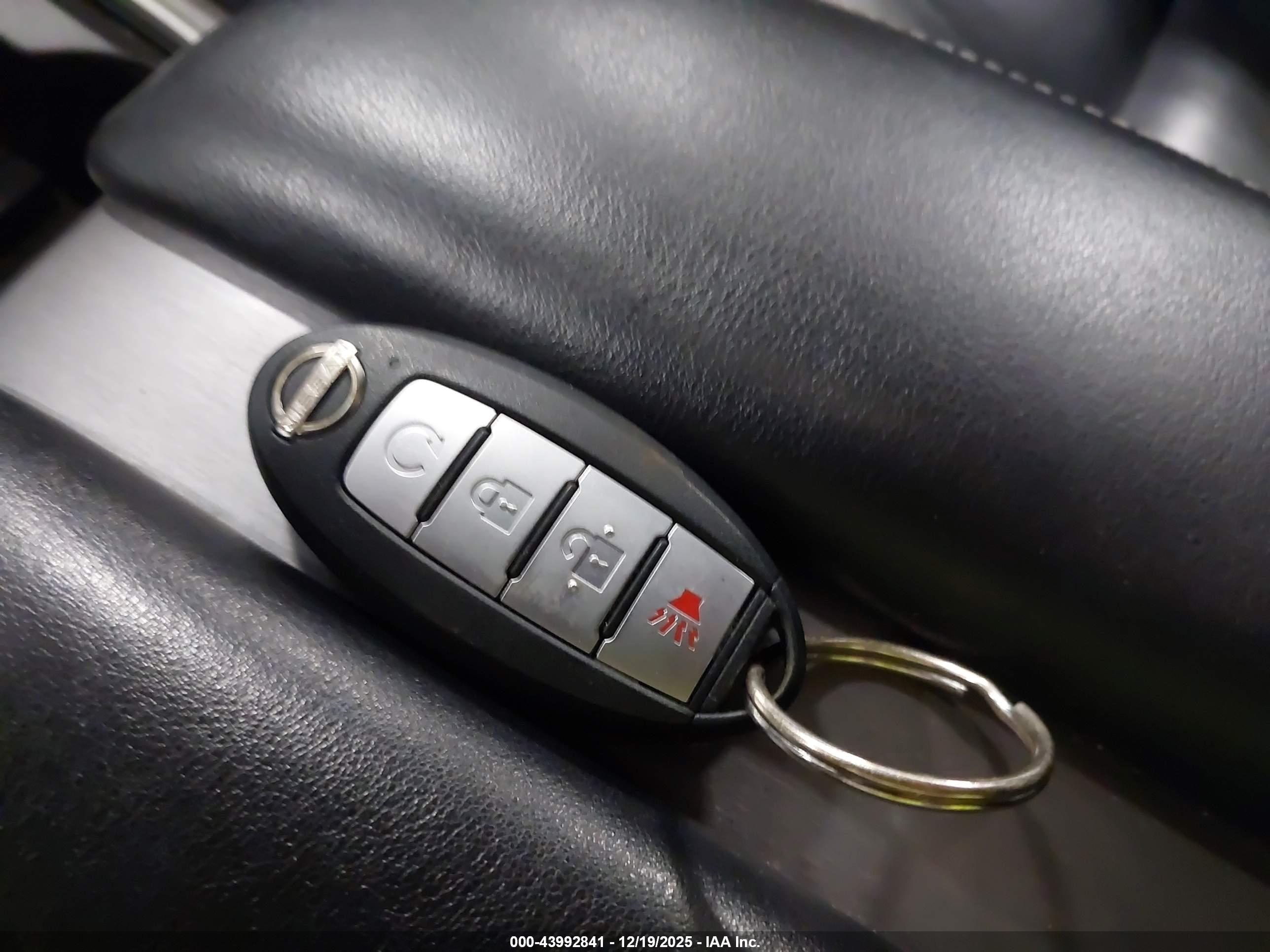 NISSAN MURANO image 11