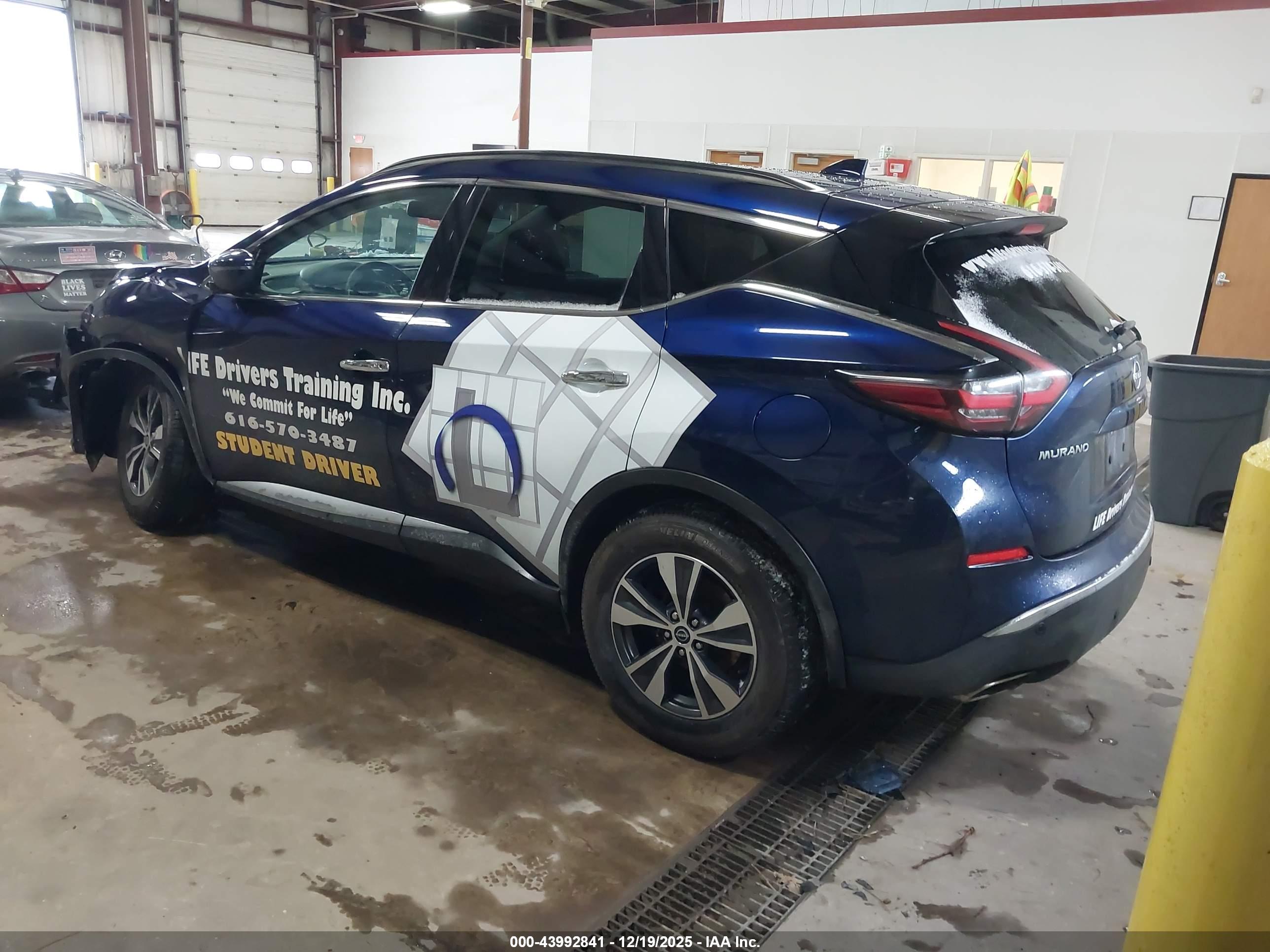 NISSAN MURANO image 3
