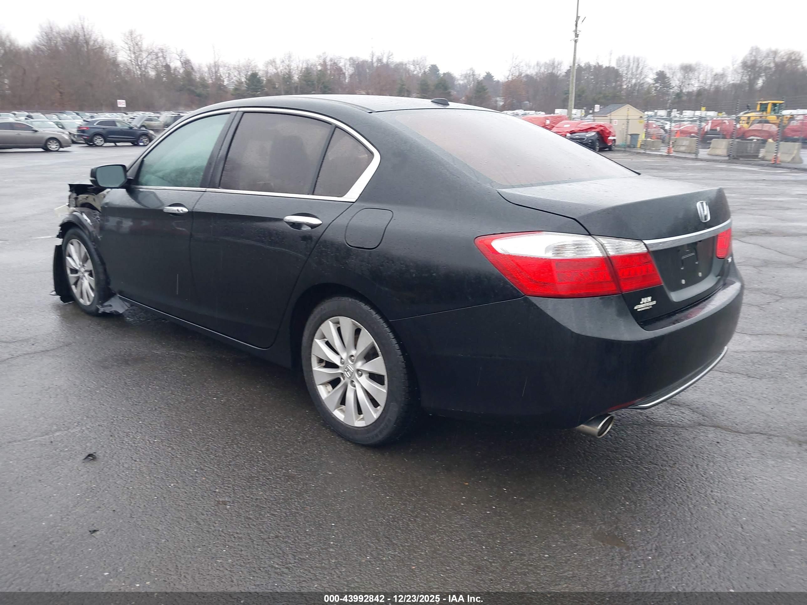 HONDA ACCORD image 3