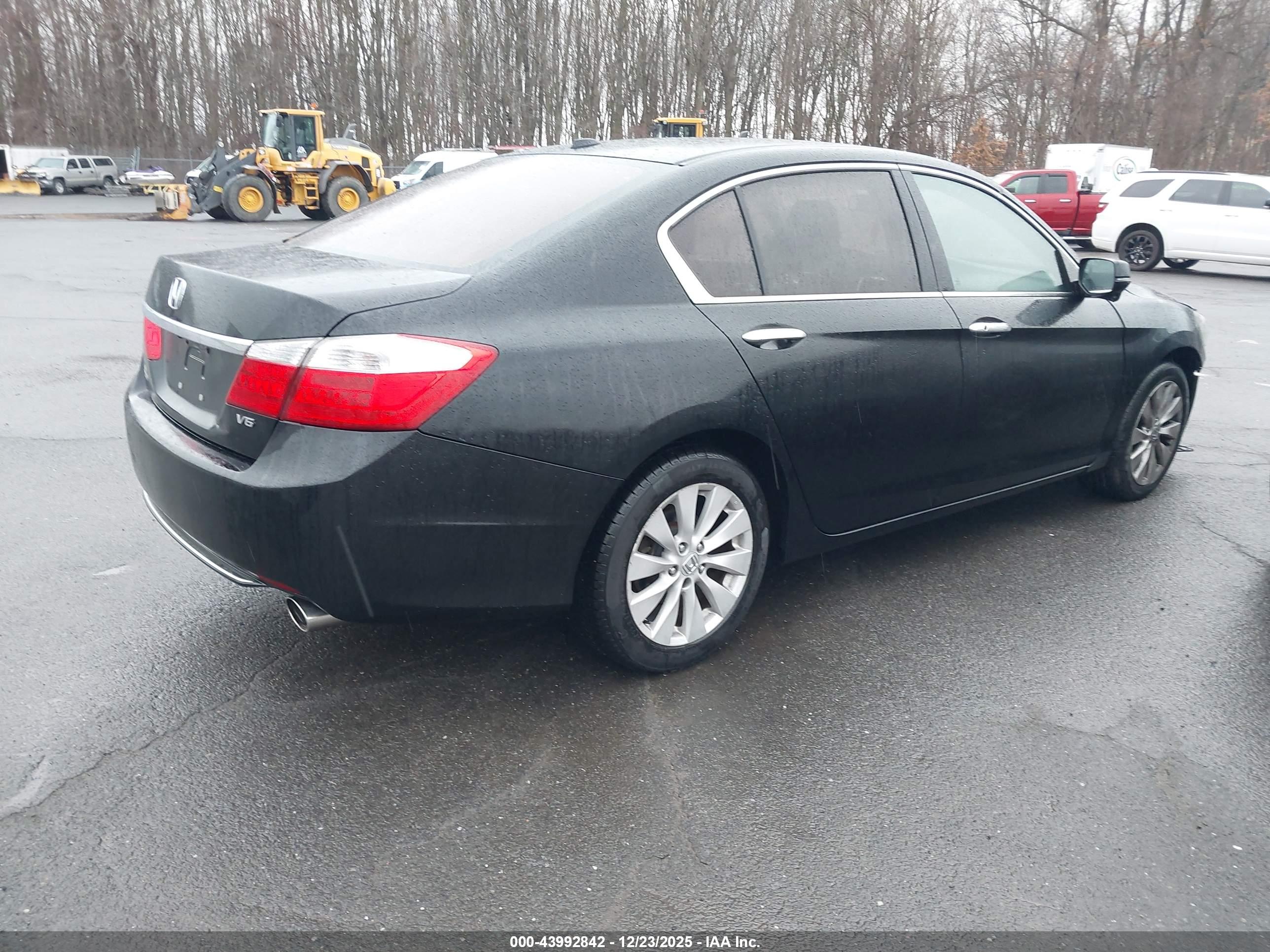 HONDA ACCORD image 4