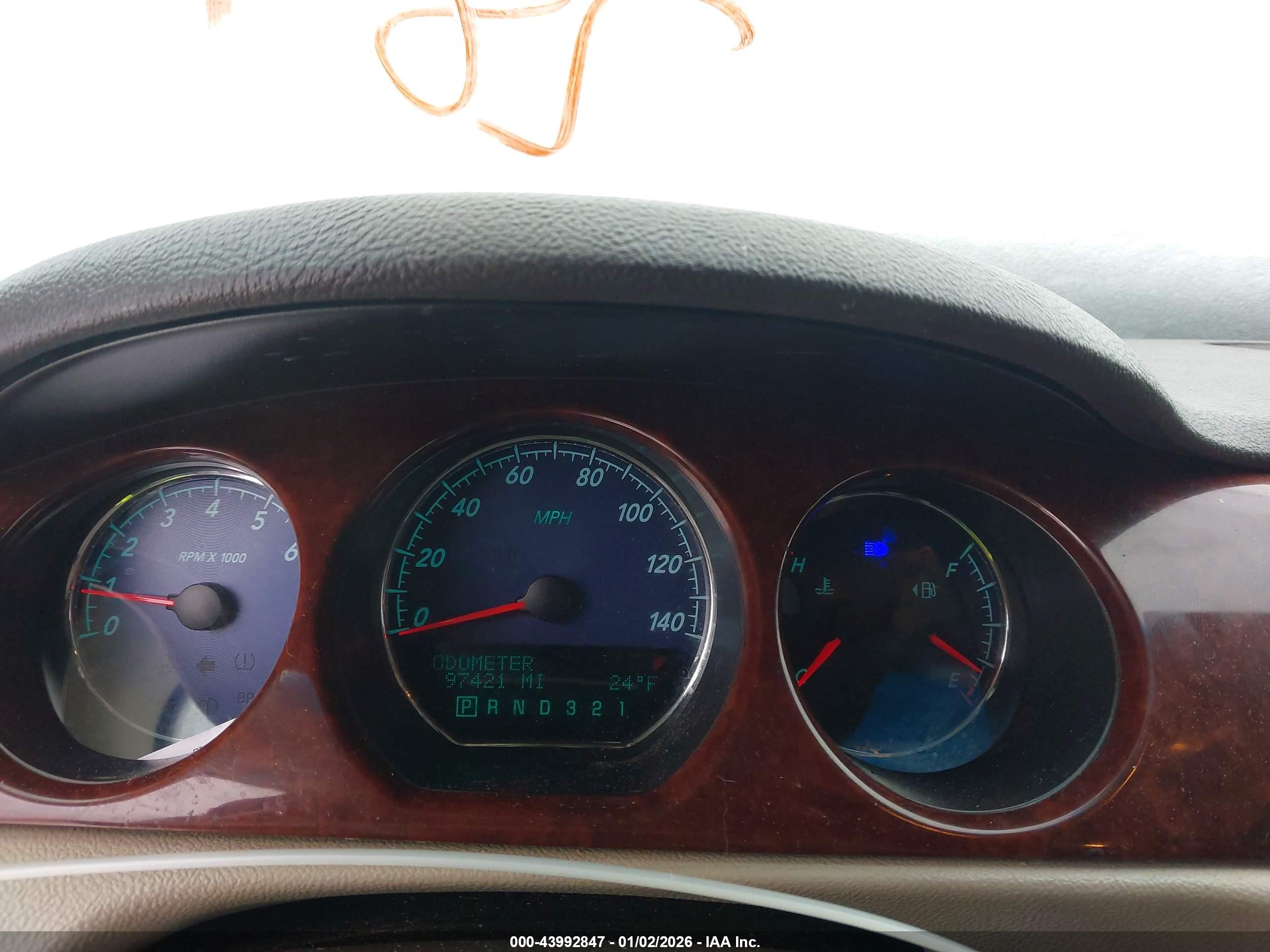 BUICK LUCERNE image 7