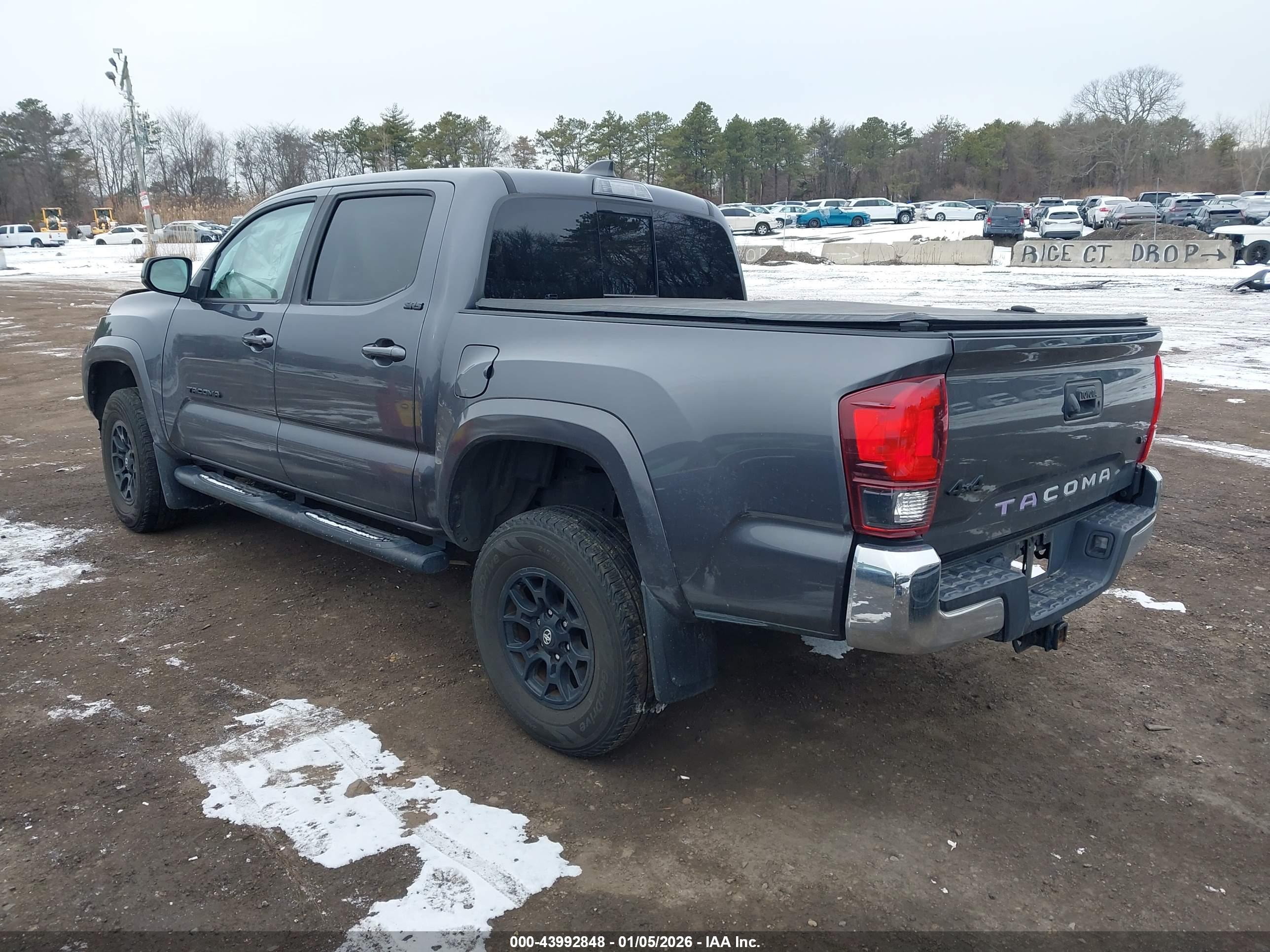 TOYOTA TACOMA image 3