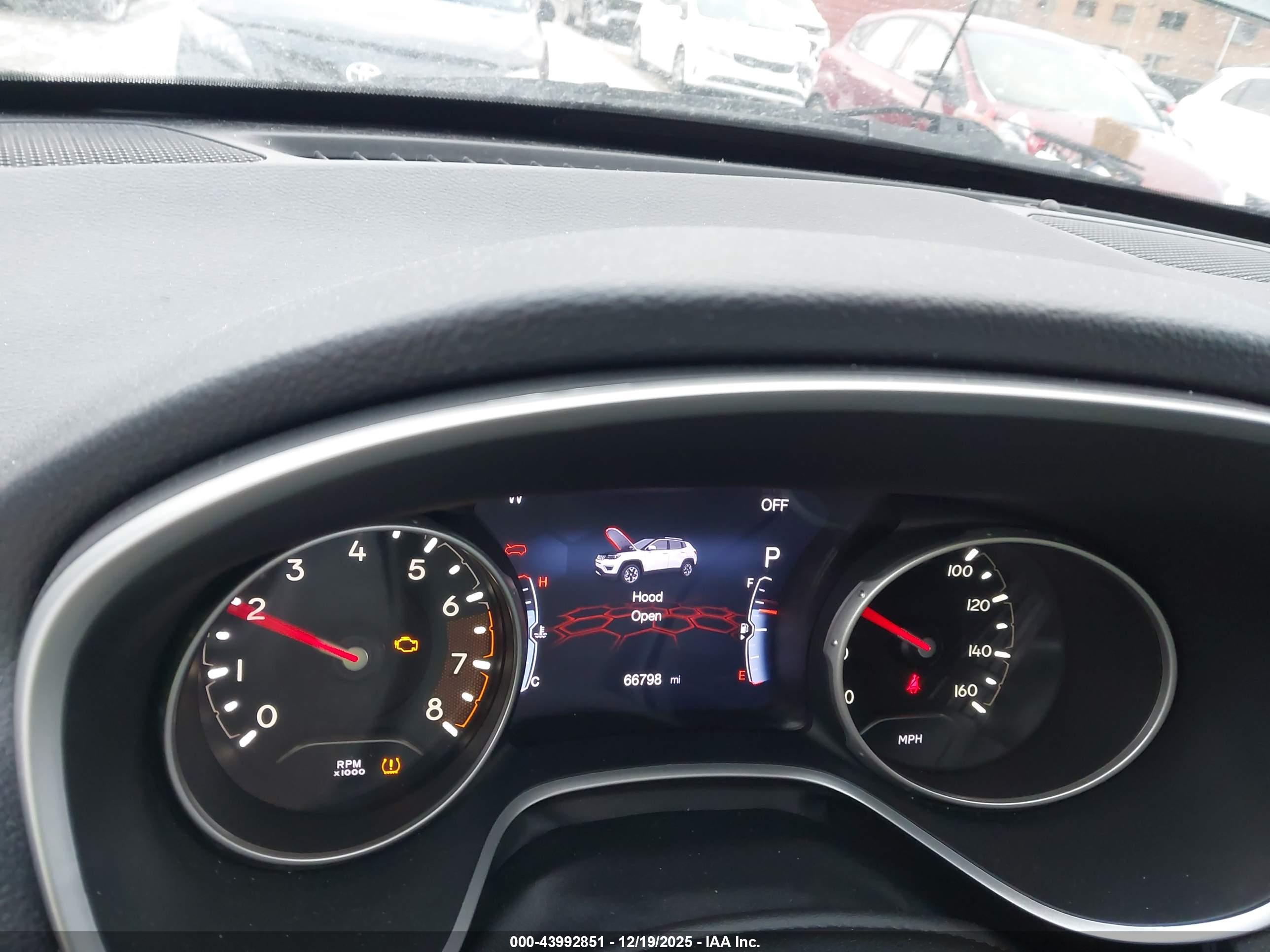 JEEP COMPASS image 7