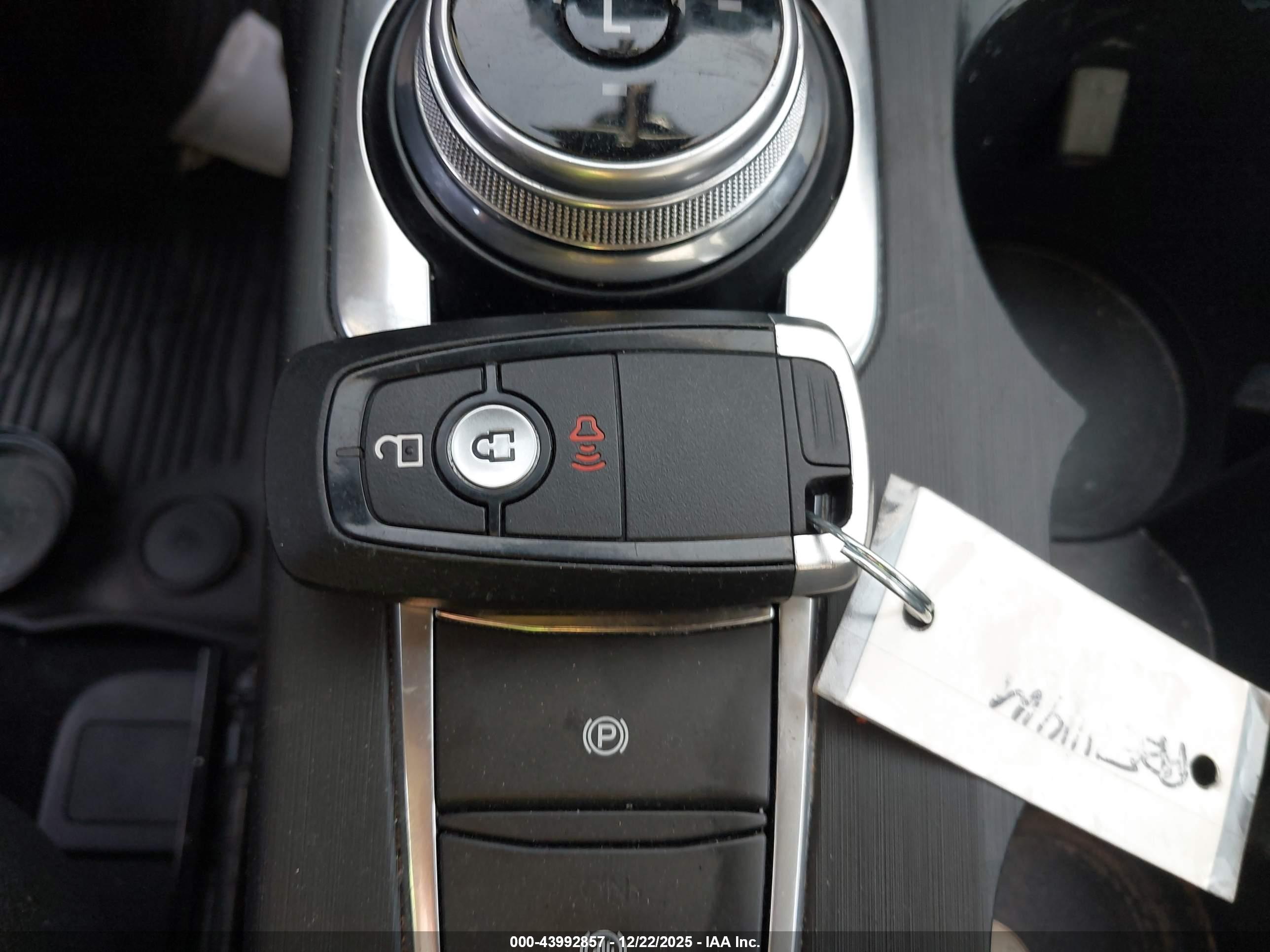FORD ESCAPE image 11