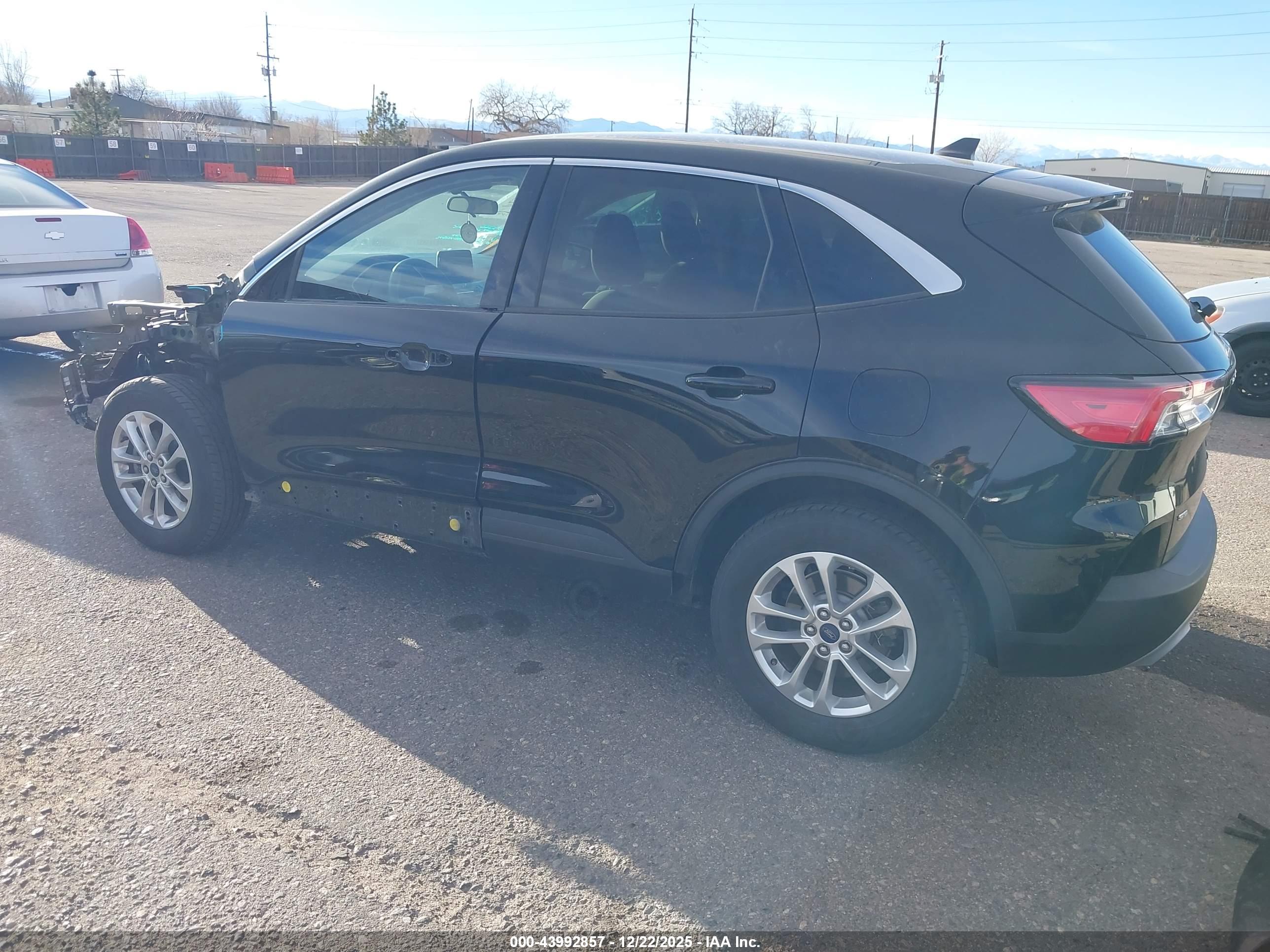 FORD ESCAPE image 3