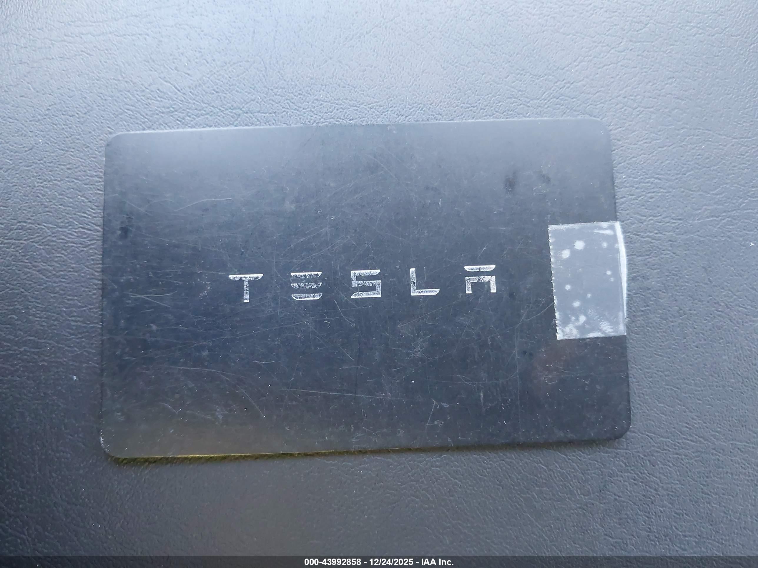 TESLA MODEL image 11