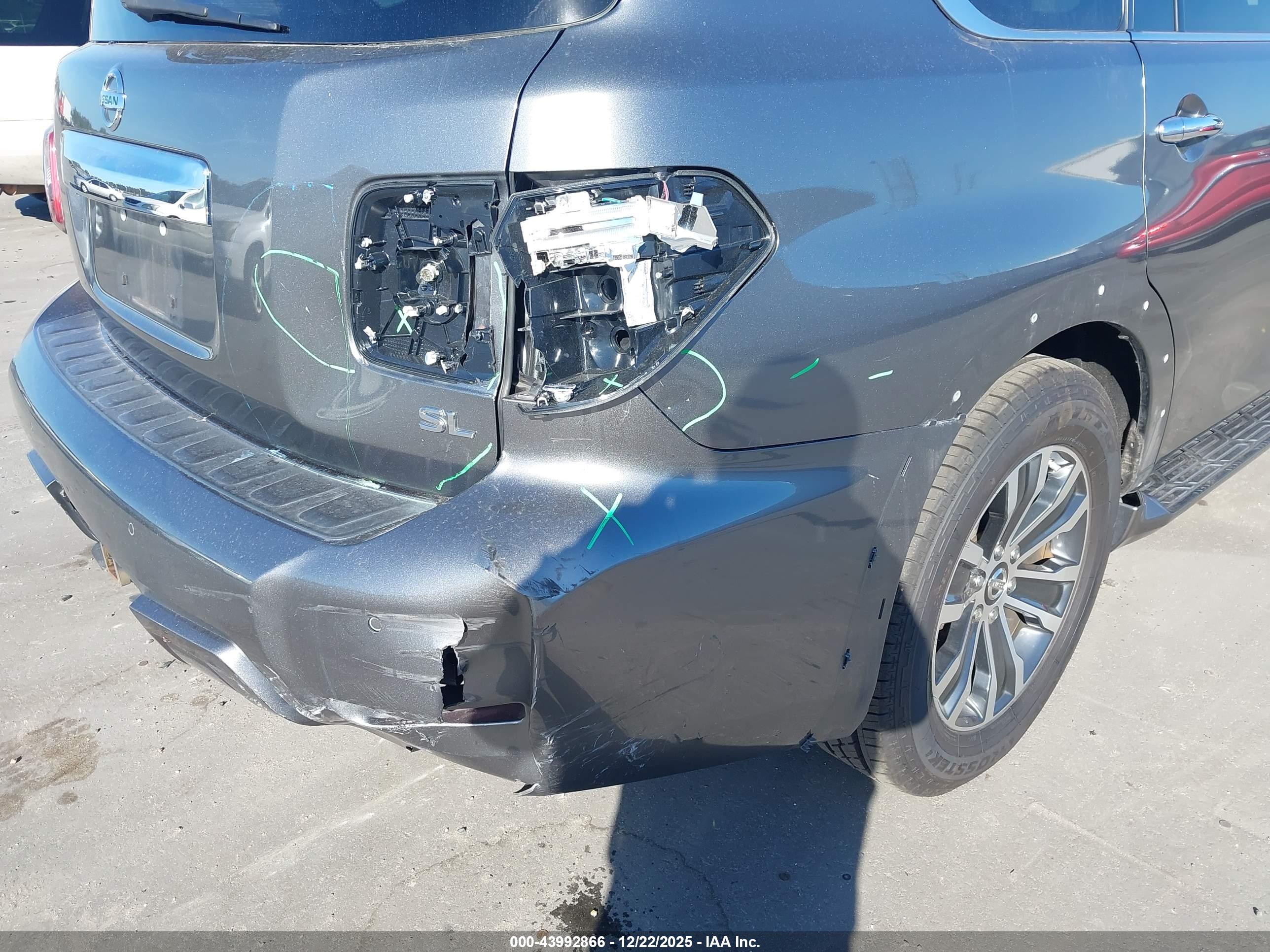 NISSAN ARMADA image 6