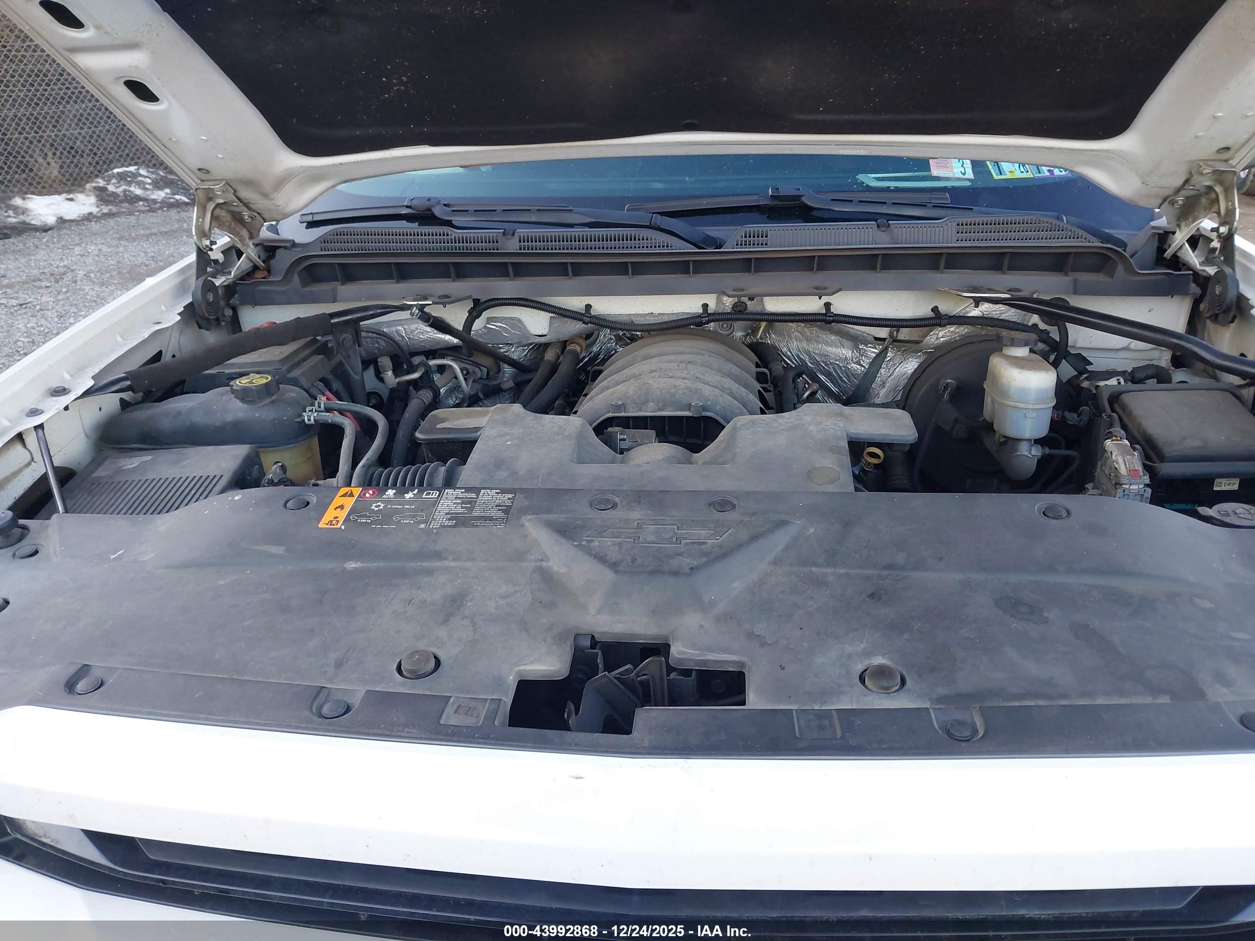 CHEVROLET SILVERADO image 10