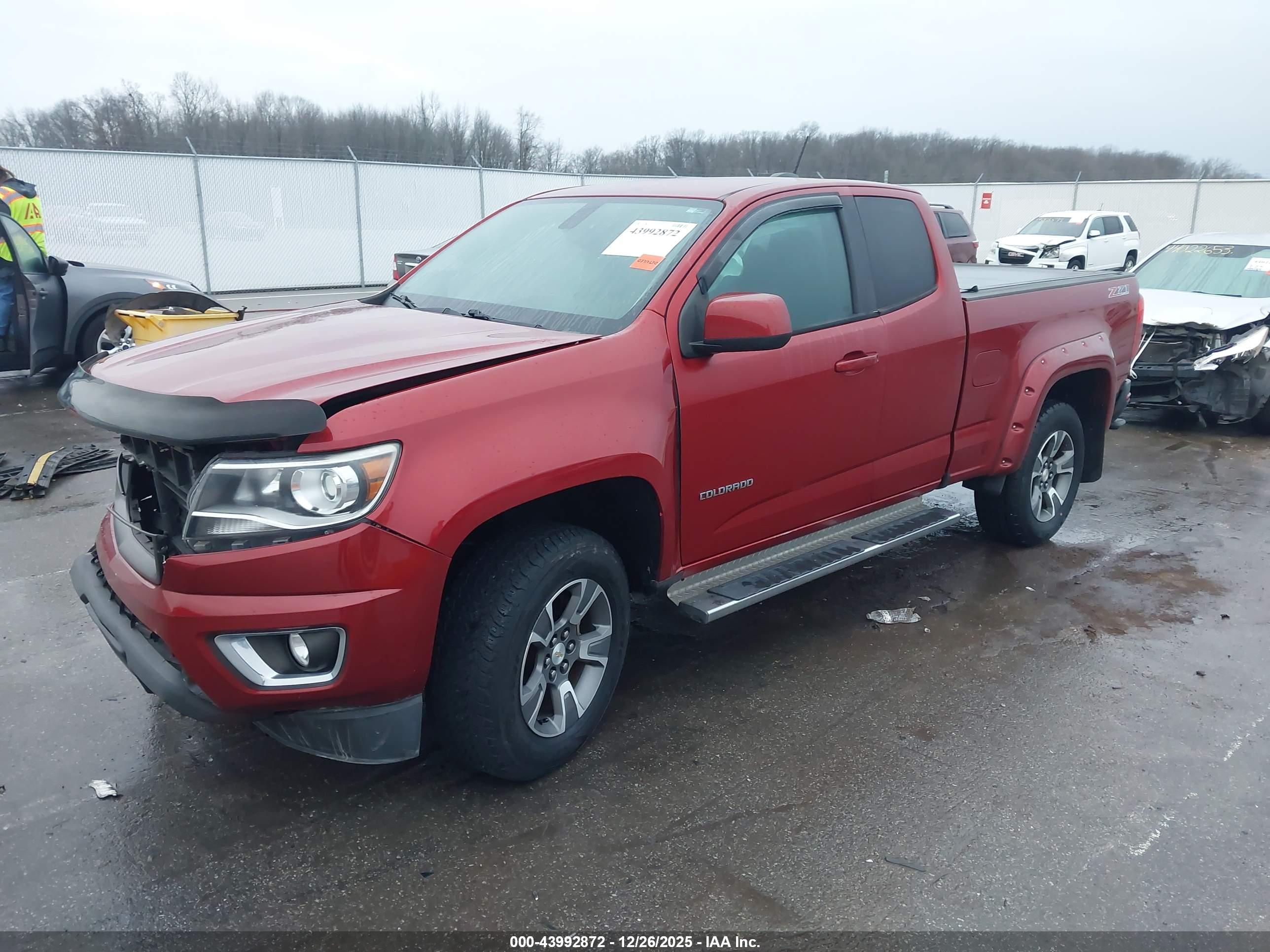 CHEVROLET COLORADO image 2