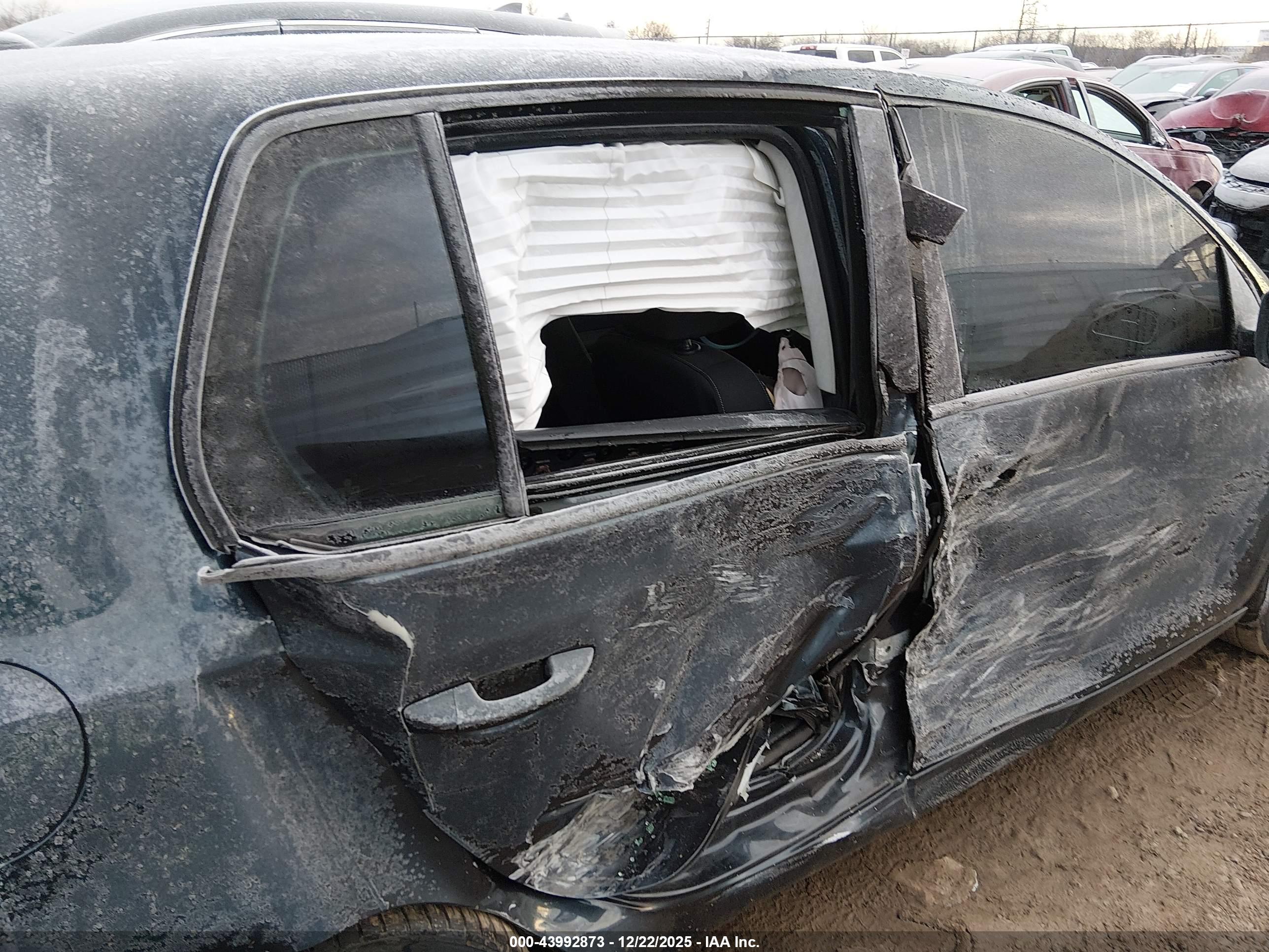 VOLKSWAGEN GOLF image 6