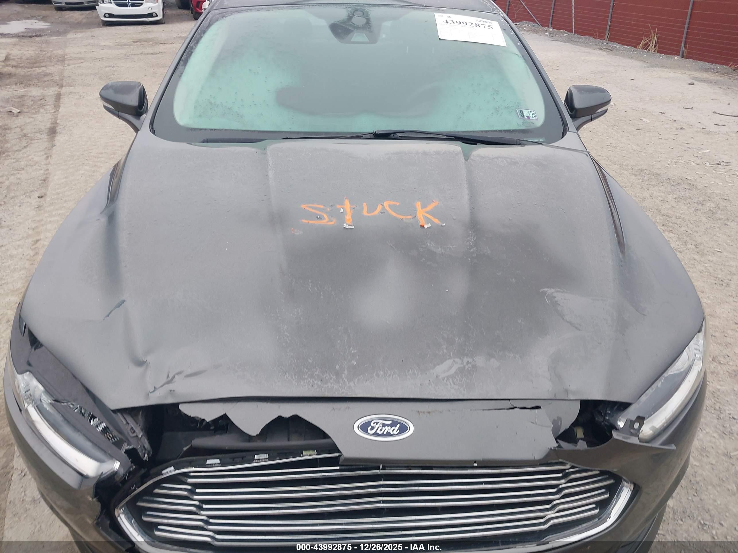 FORD FUSION image 10