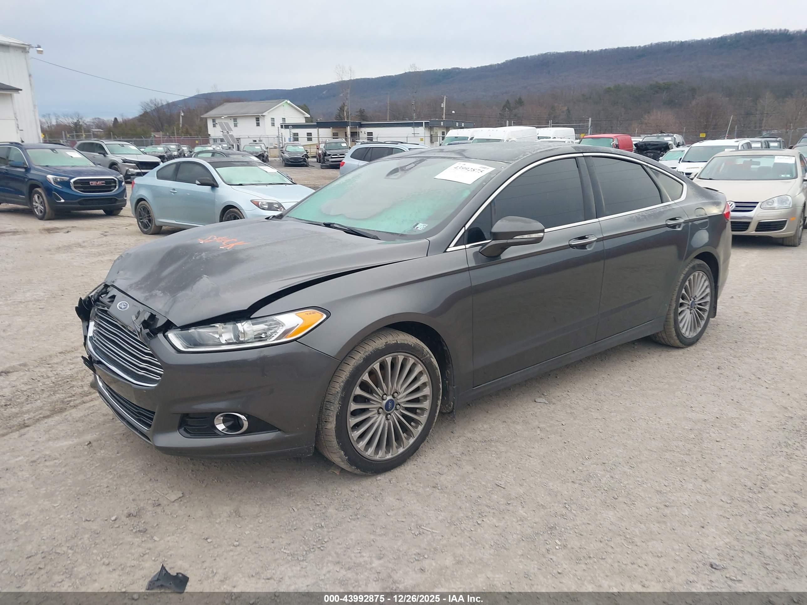 FORD FUSION image 2