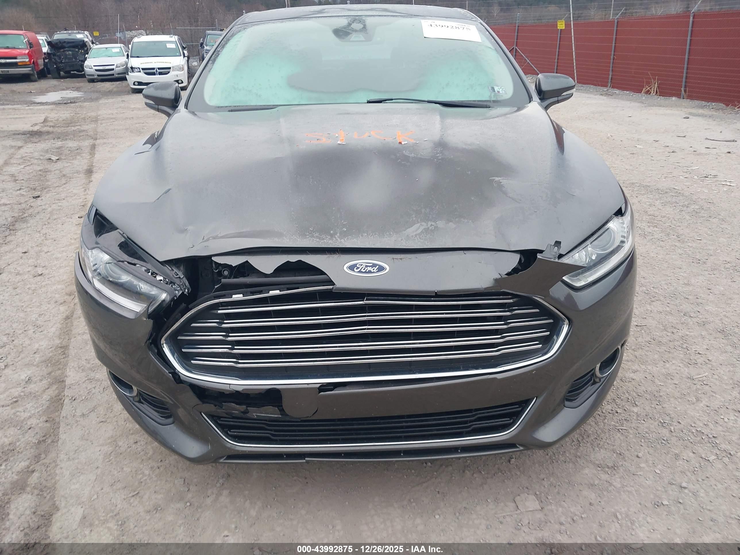 FORD FUSION image 6