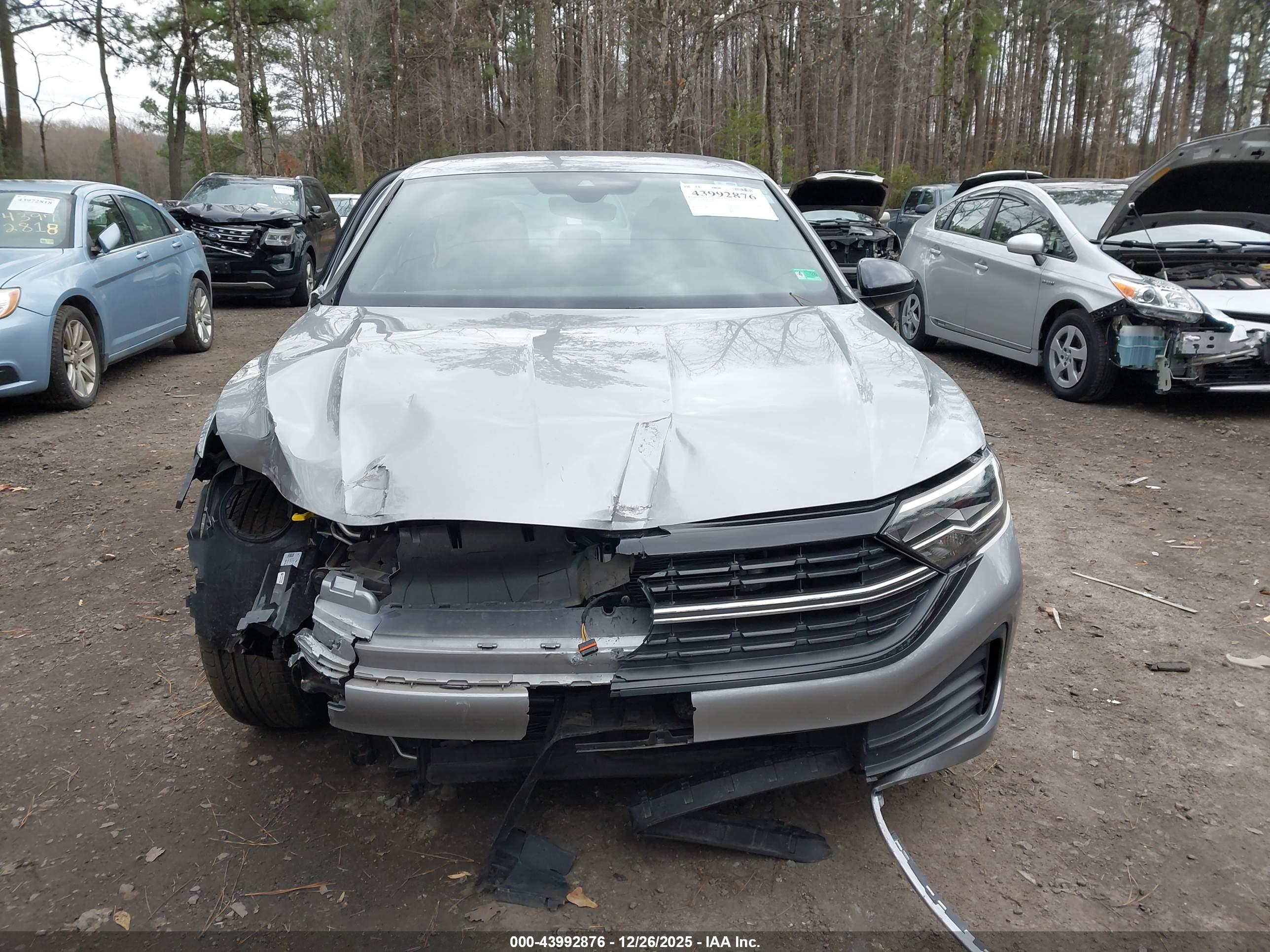 VOLKSWAGEN JETTA image 6