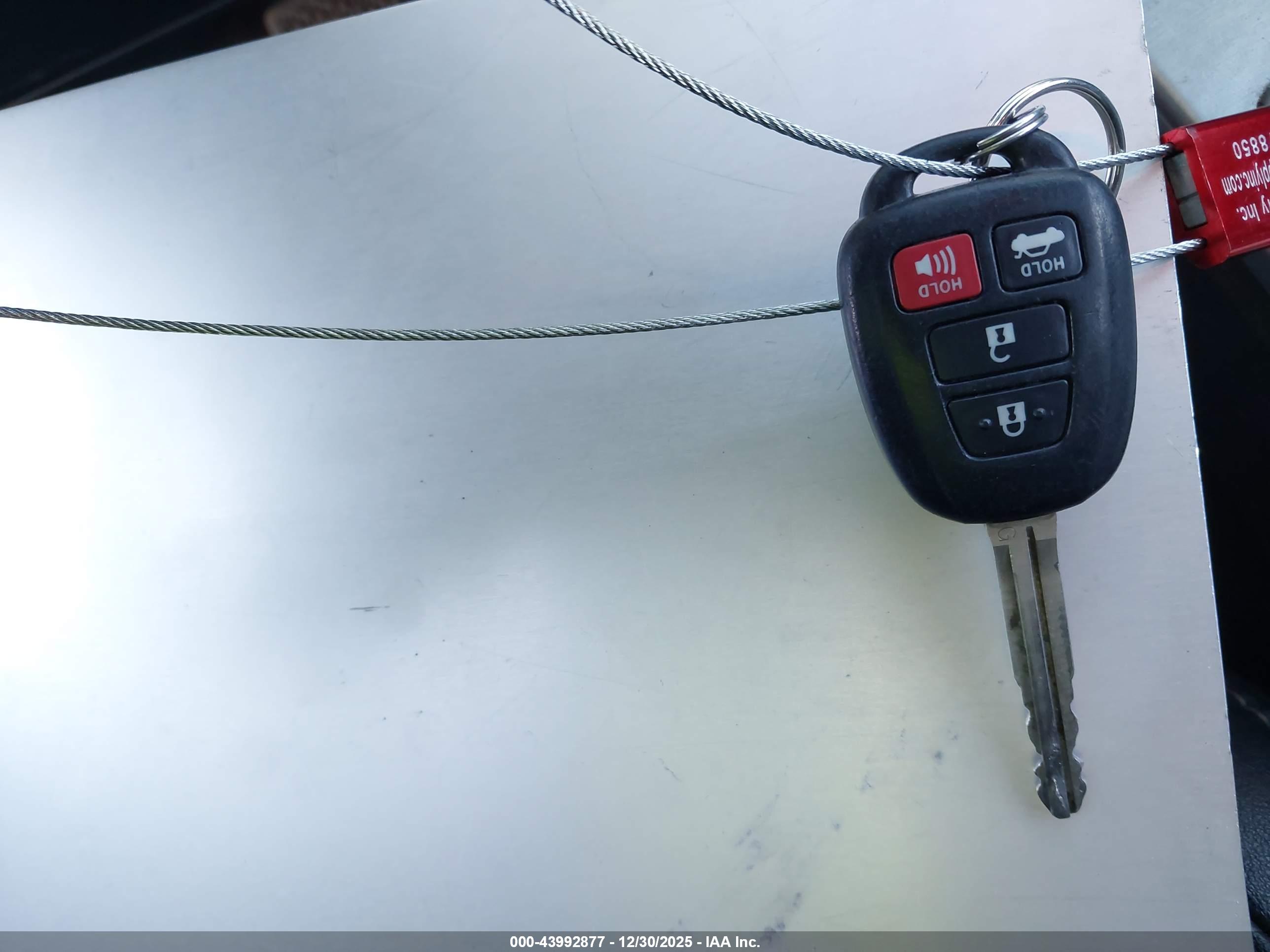 TOYOTA CAMRY image 11