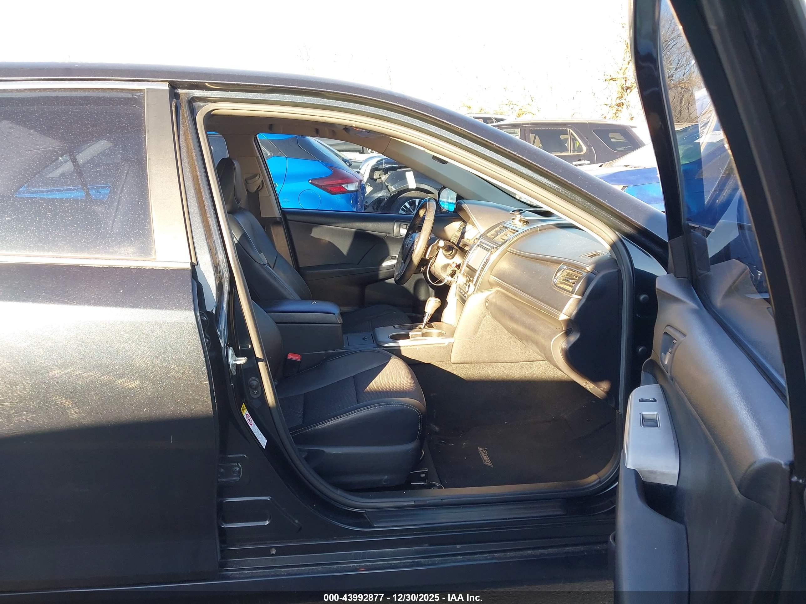 TOYOTA CAMRY image 5