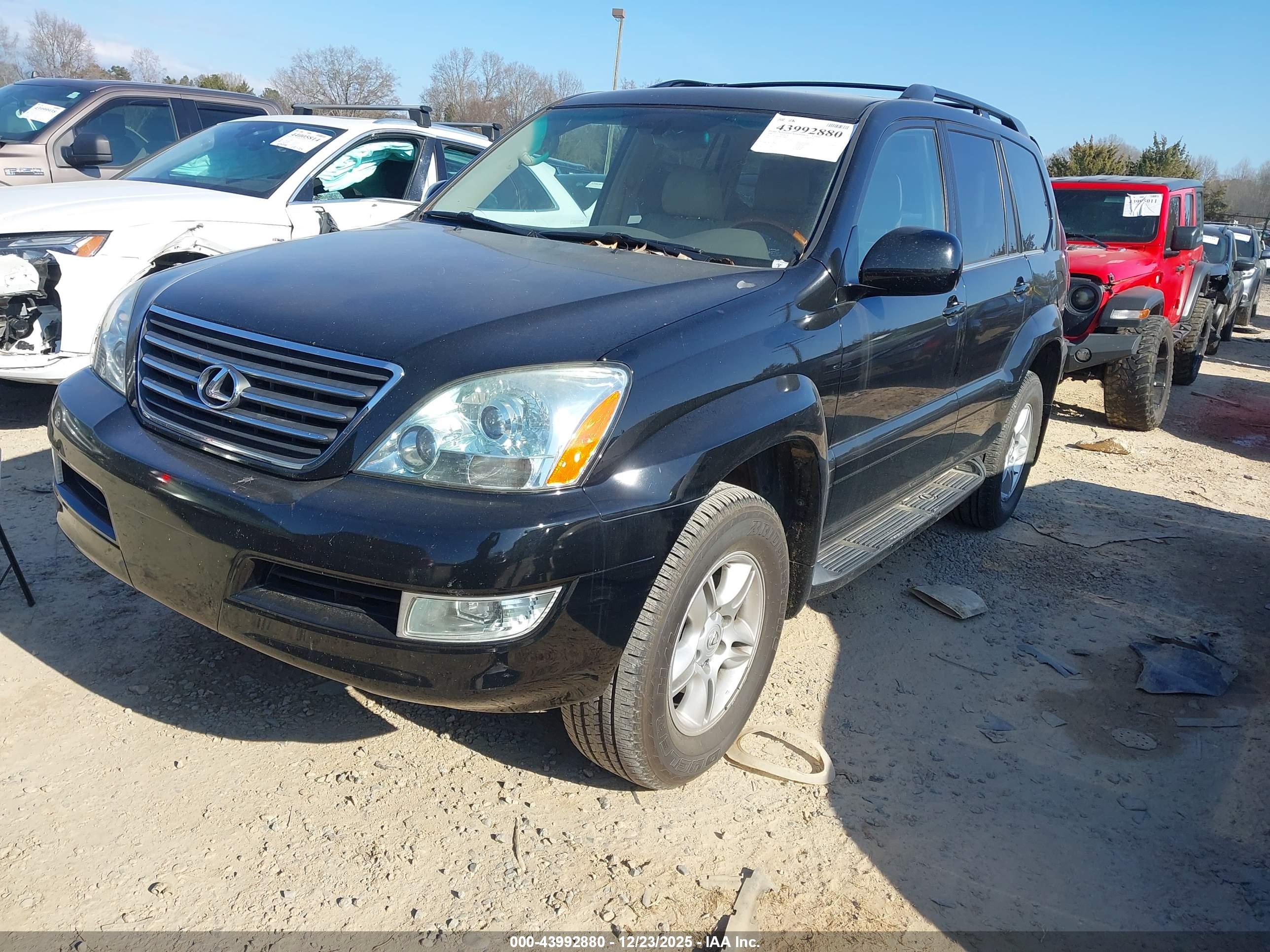 LEXUS GX image 2