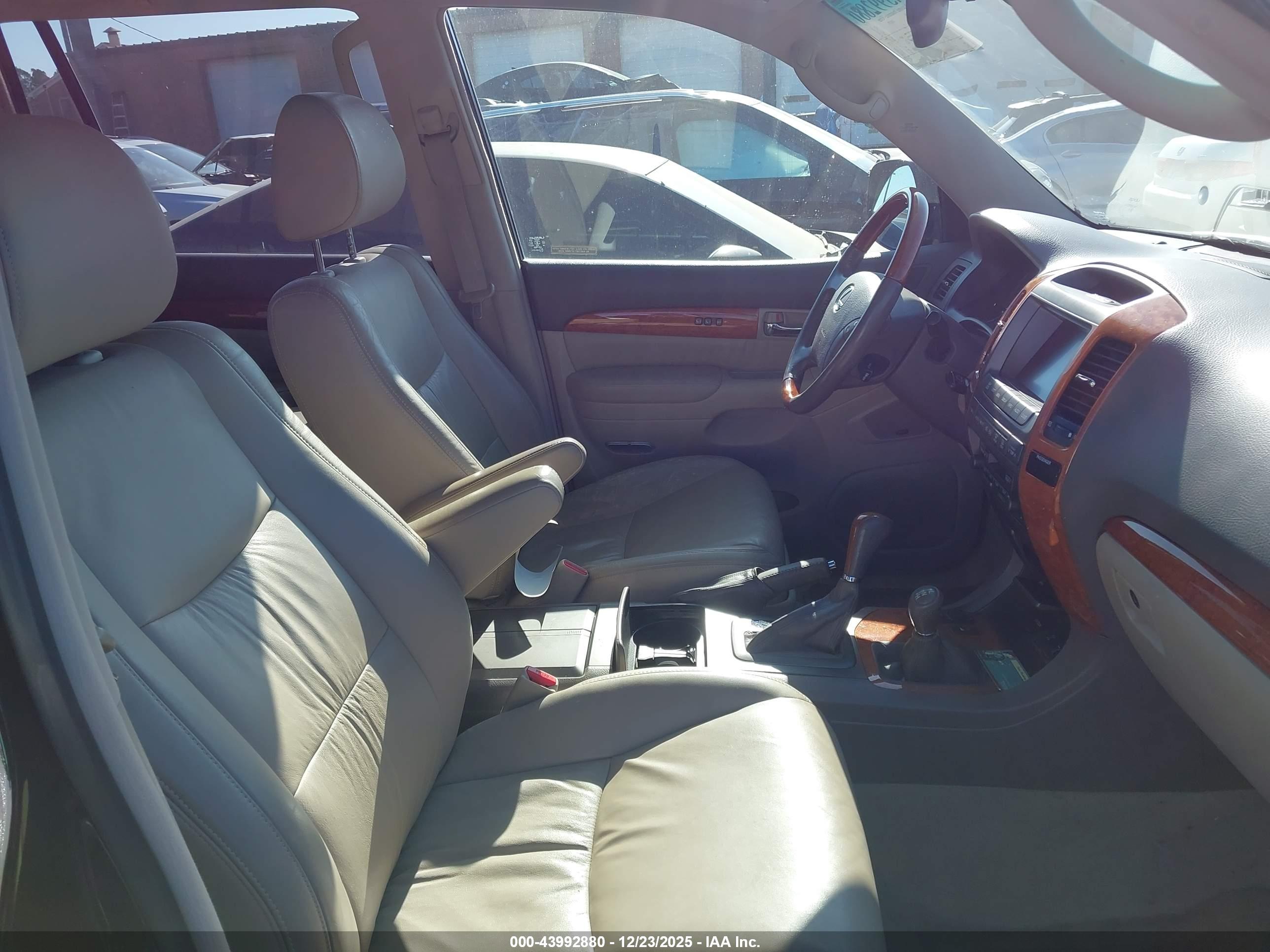 LEXUS GX image 5