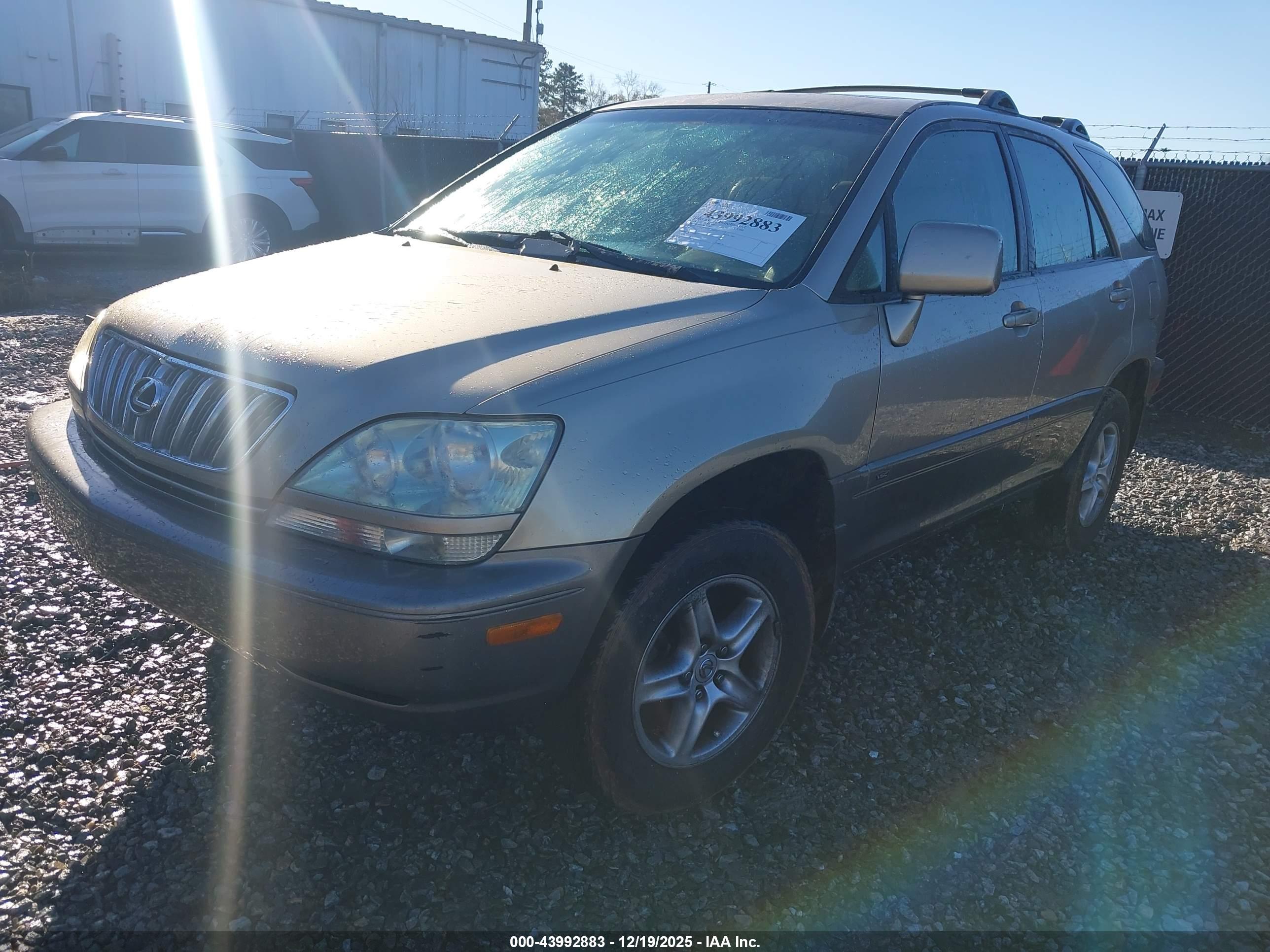 LEXUS RX image 2
