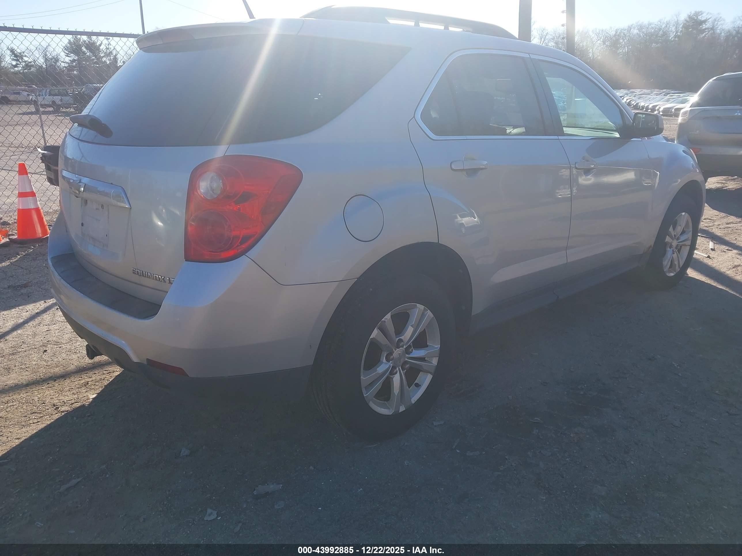 CHEVROLET EQUINOX image 4