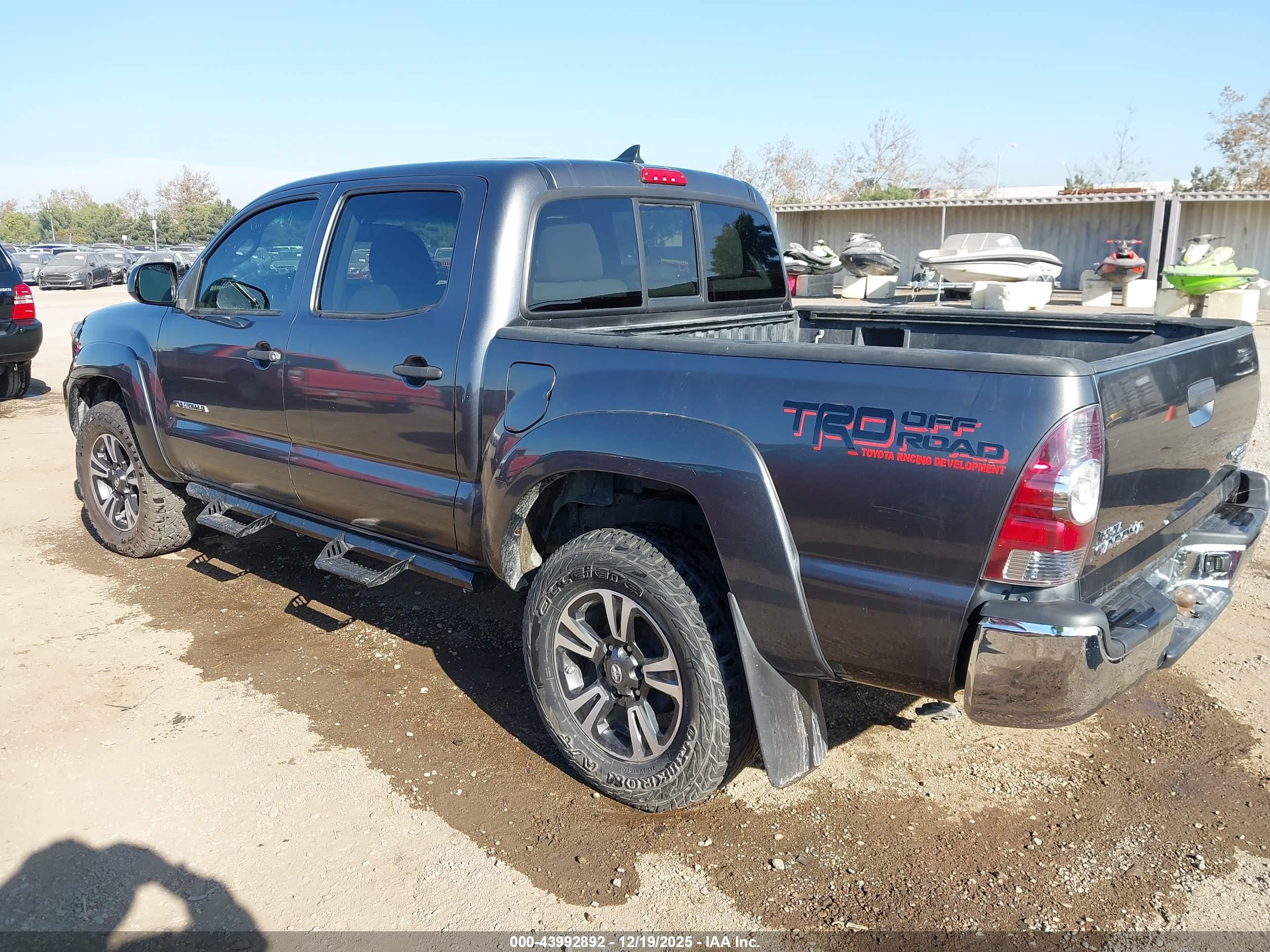 TOYOTA TACOMA image 3