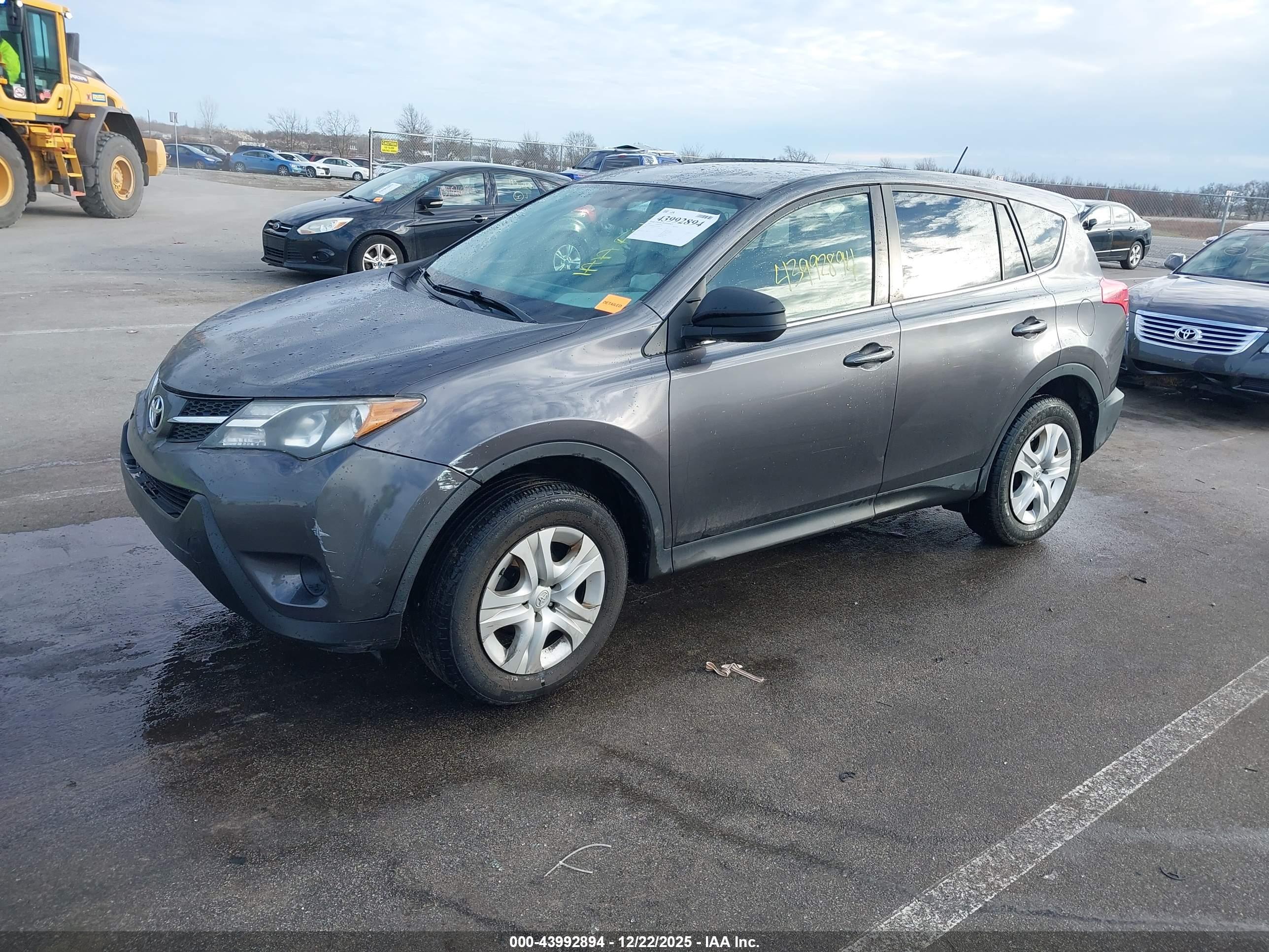 TOYOTA RAV4 image 2