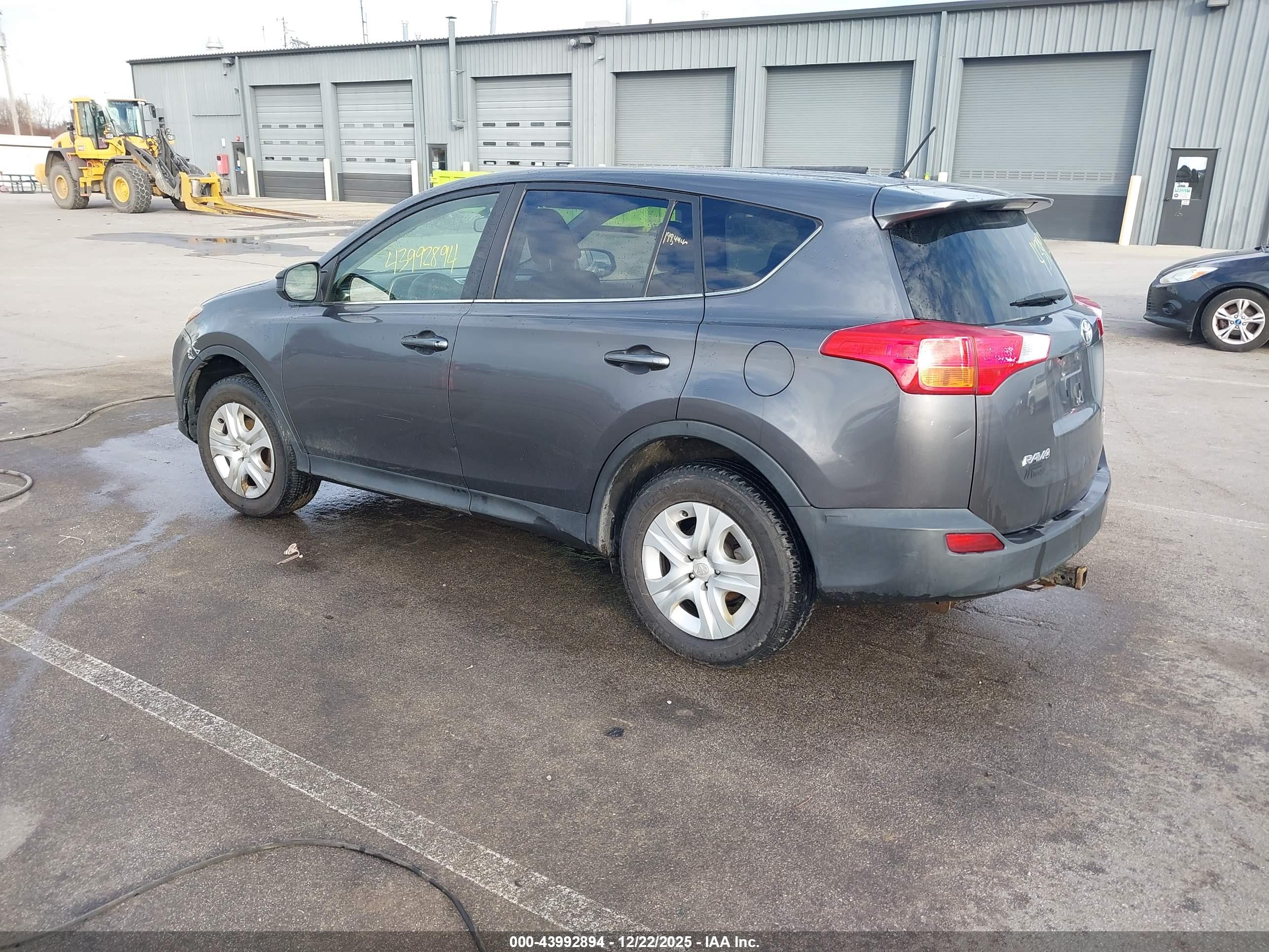 TOYOTA RAV4 image 3
