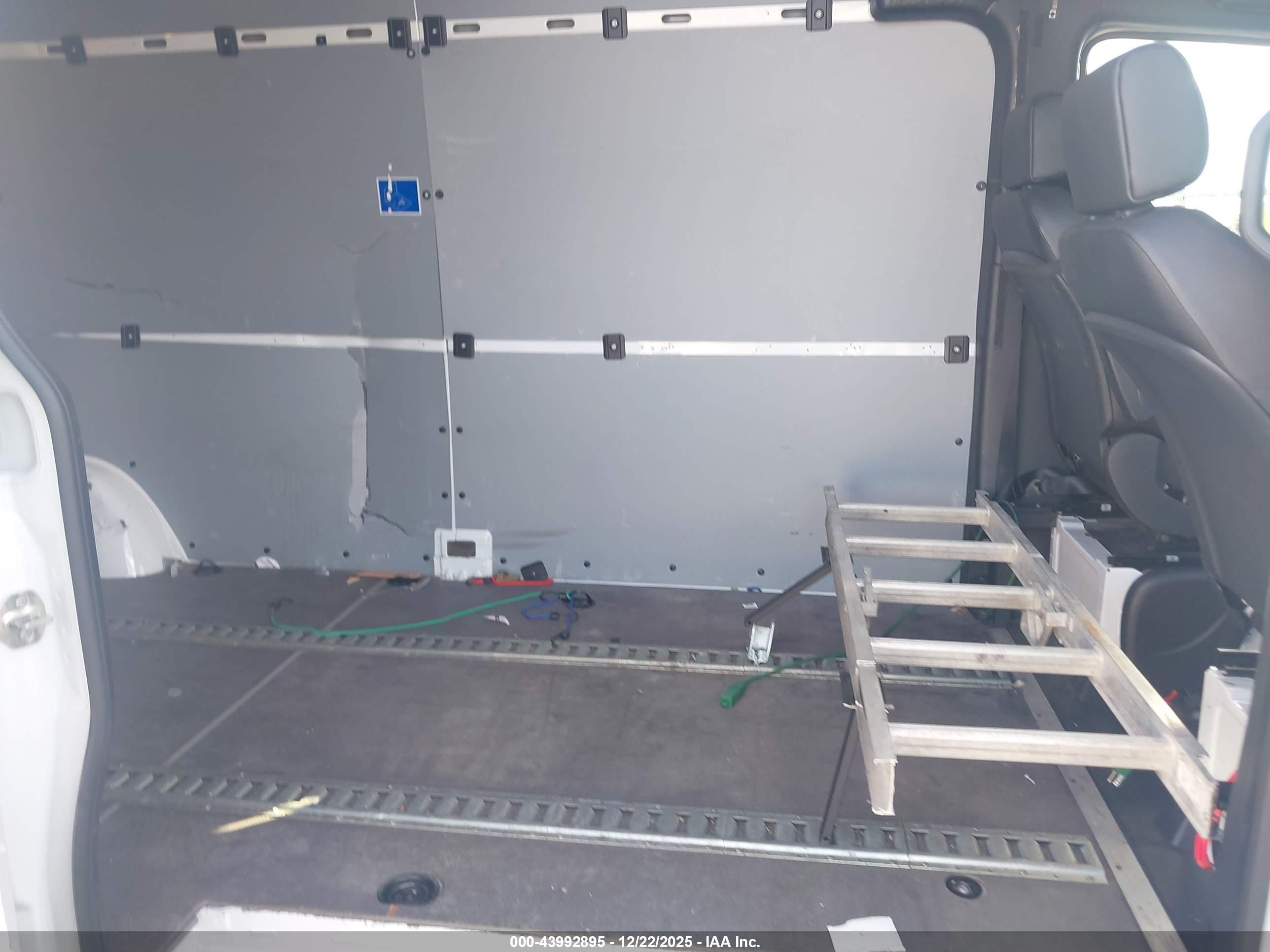 MERCEDES-BENZ SPRINTER image 8
