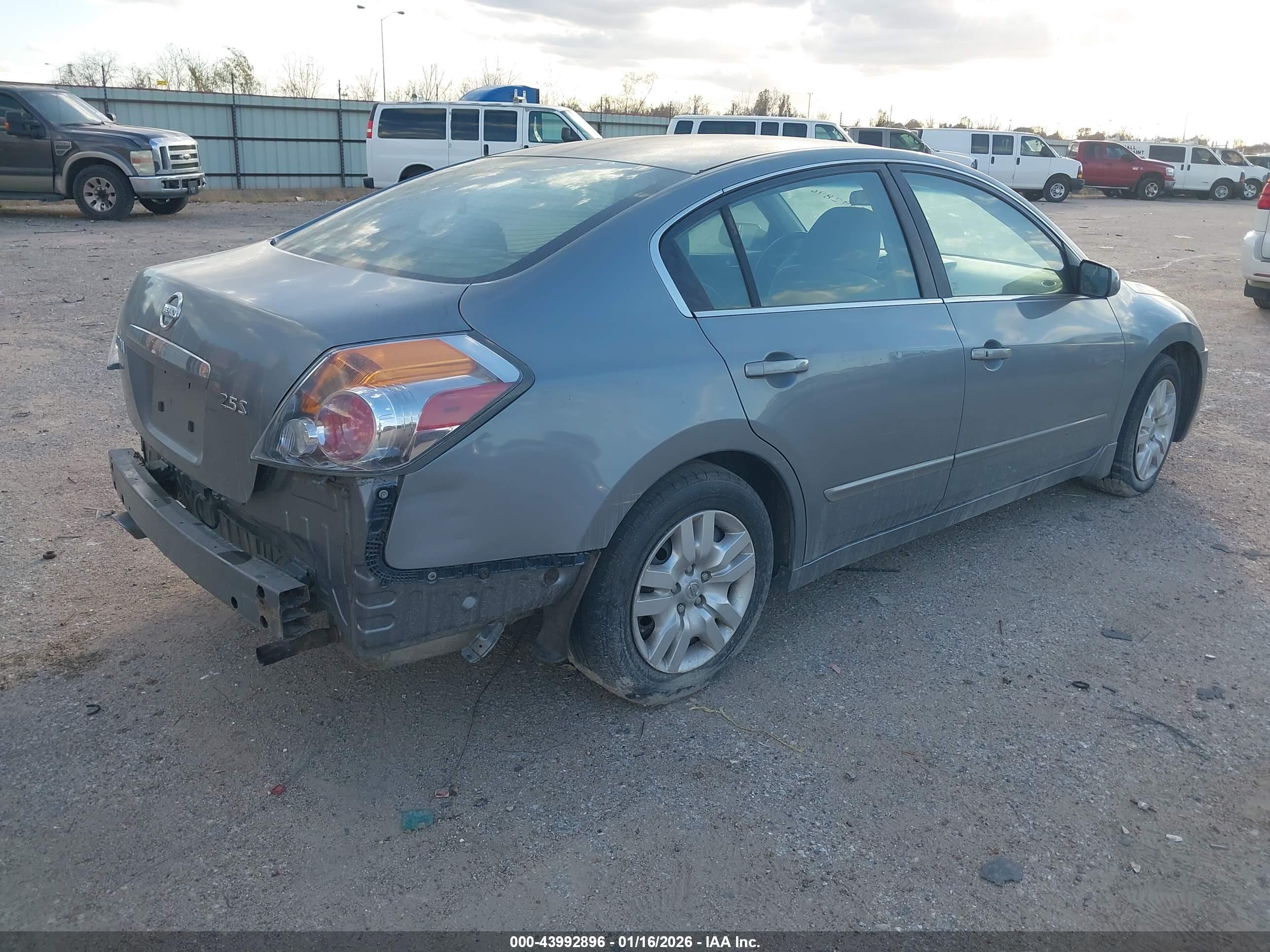 NISSAN ALTIMA image 4