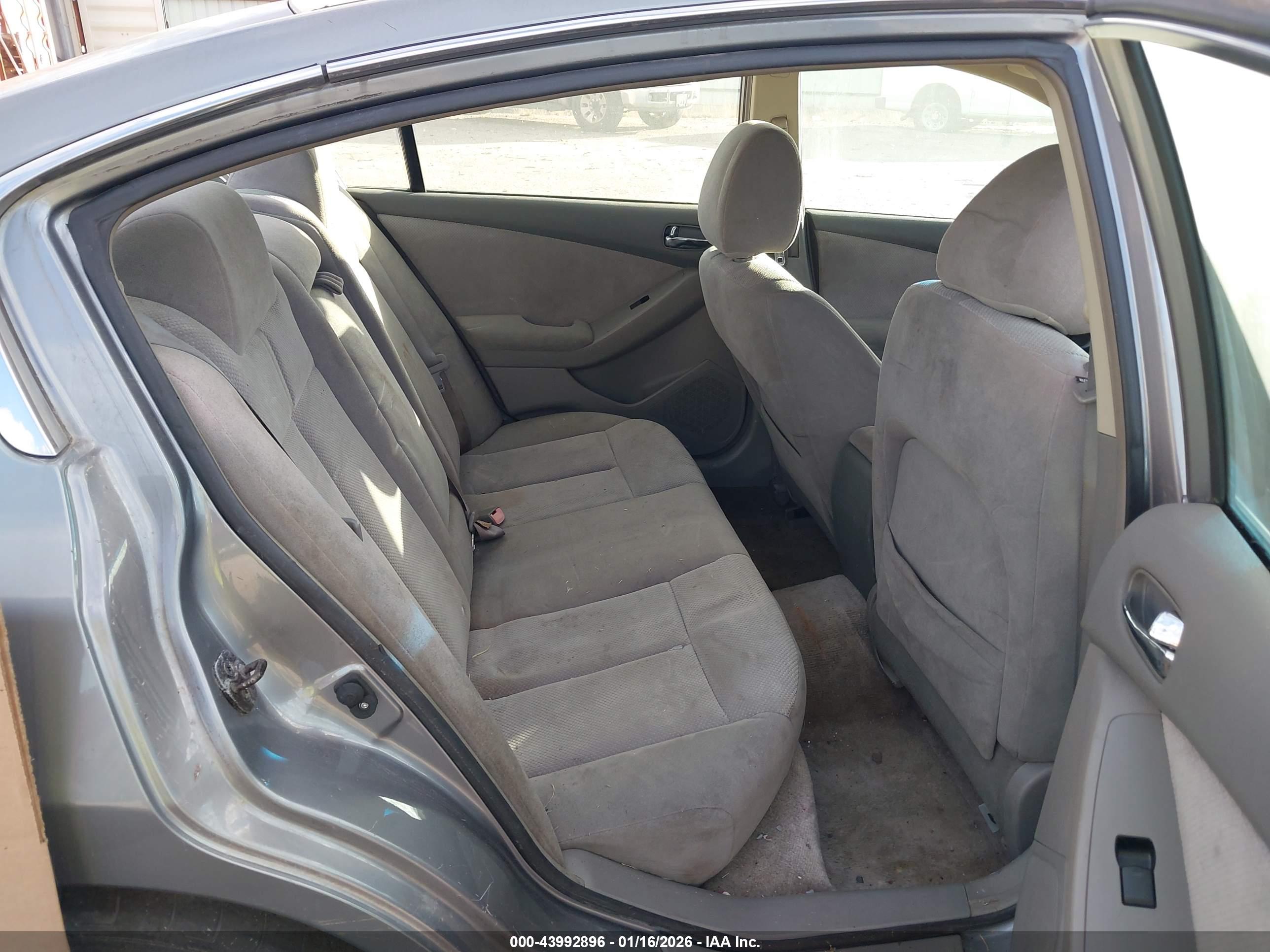 NISSAN ALTIMA image 8