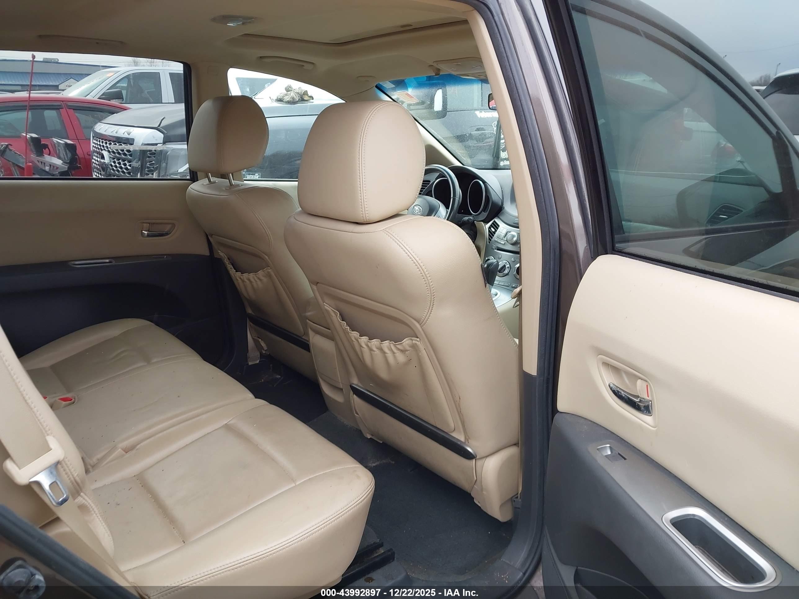 SUBARU TRIBECA image 8